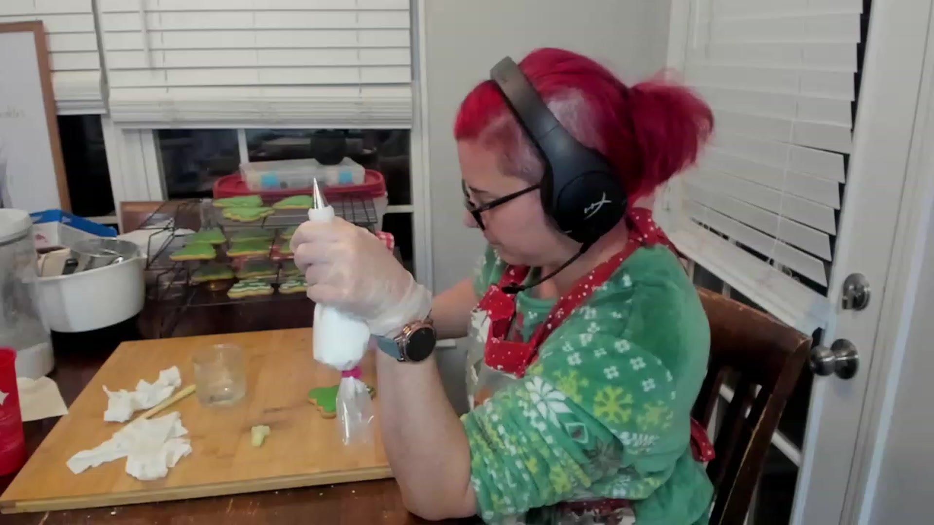 Gallery image thumbnail from FoxyDame's myfreecams stream on, 12/16/2022, 08:36 image 13 of 20