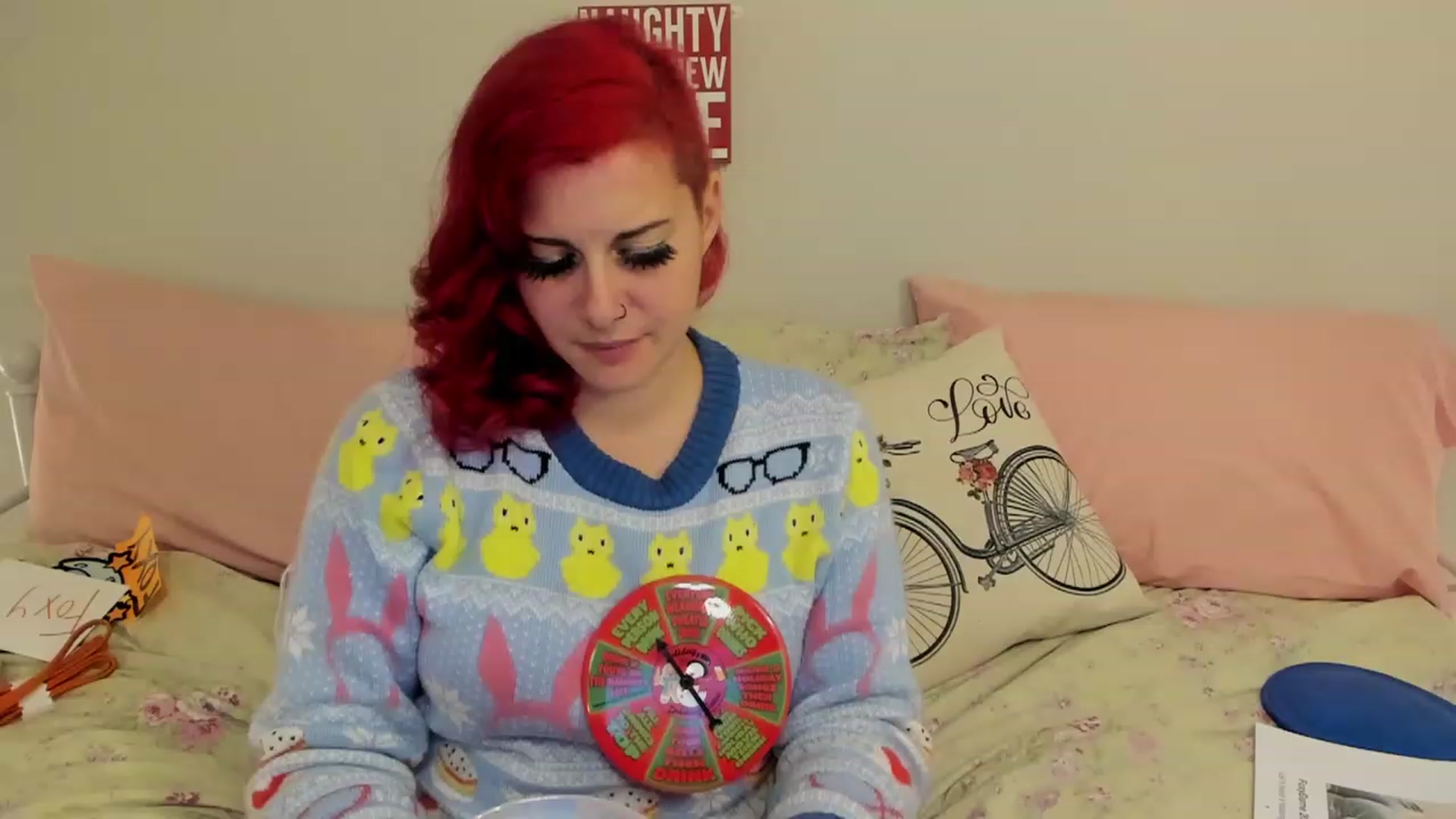 Gallery image thumbnail from FoxyDame's myfreecams stream on, 12/20/2022, 05:57 image 1 of 20