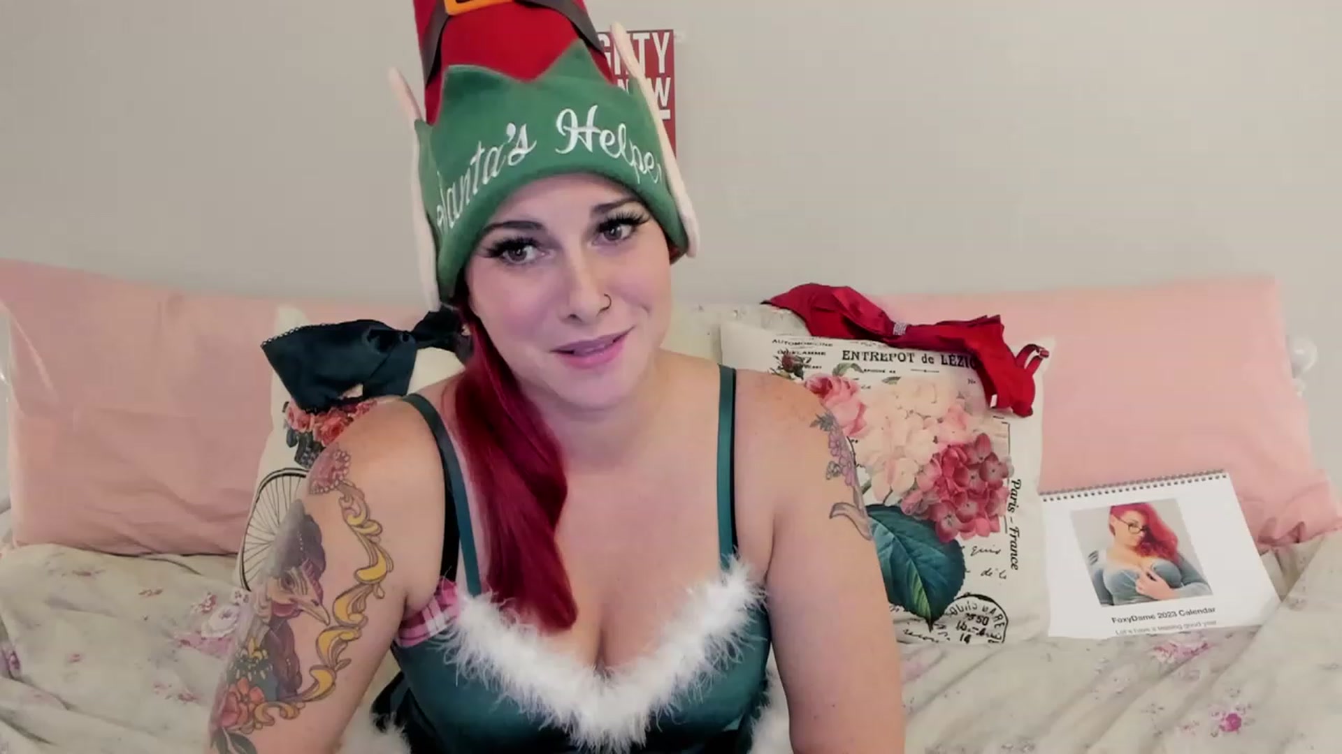 Gallery image thumbnail from FoxyDame's myfreecams stream on, 12/26/2022, 04:32 image 2 of 20