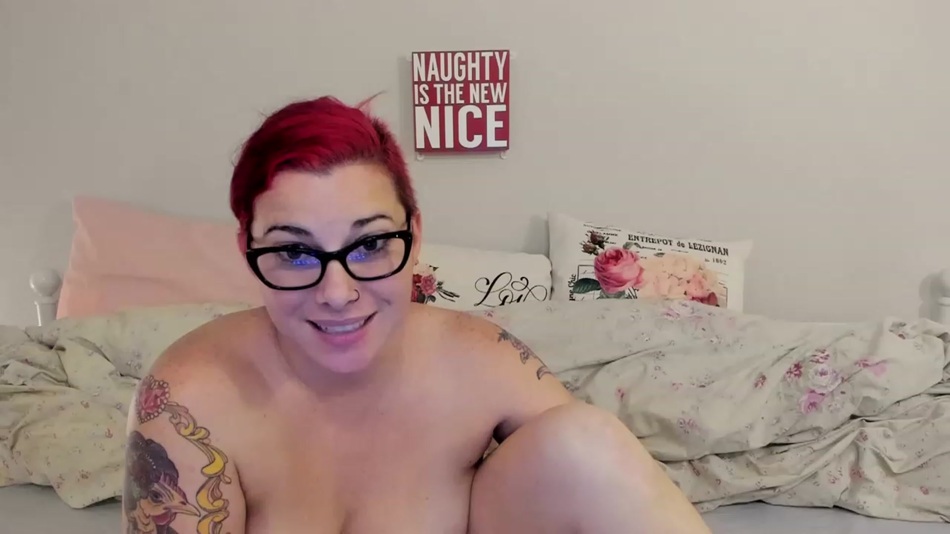 Gallery image thumbnail from FoxyDame's myfreecams stream on, 12/27/2022, 06:23 image 16 of 20