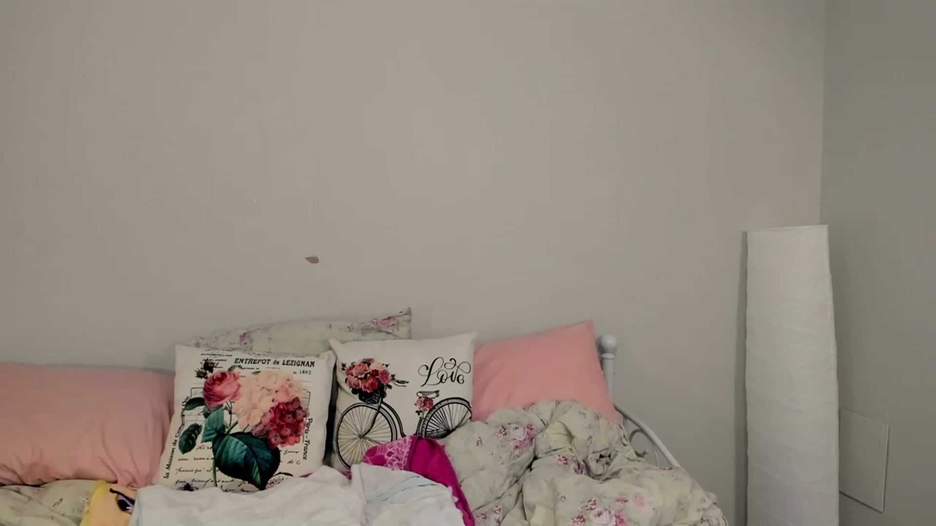 Gallery image thumbnail from FoxyDame's myfreecams stream on, 01/02/2023, 07:46 image 16 of 20