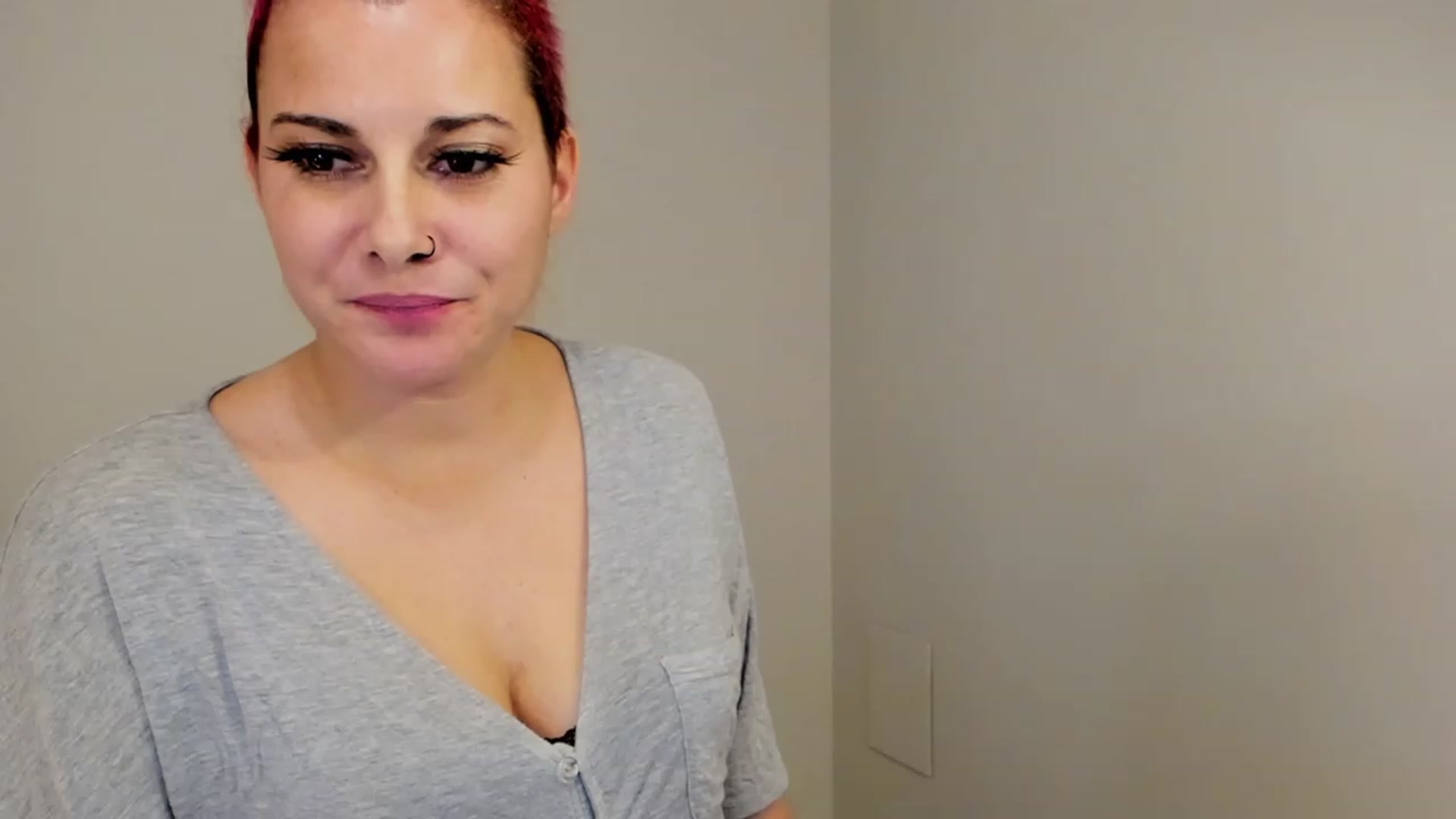 Gallery image thumbnail from FoxyDame's myfreecams stream on, 01/03/2023, 05:18 image 2 of 20