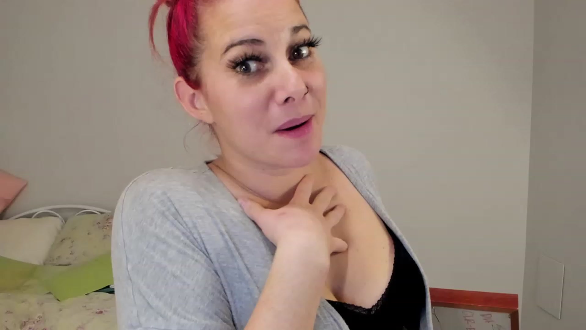 Gallery image thumbnail from FoxyDame's myfreecams stream on, 01/03/2023, 05:18 image 20 of 20