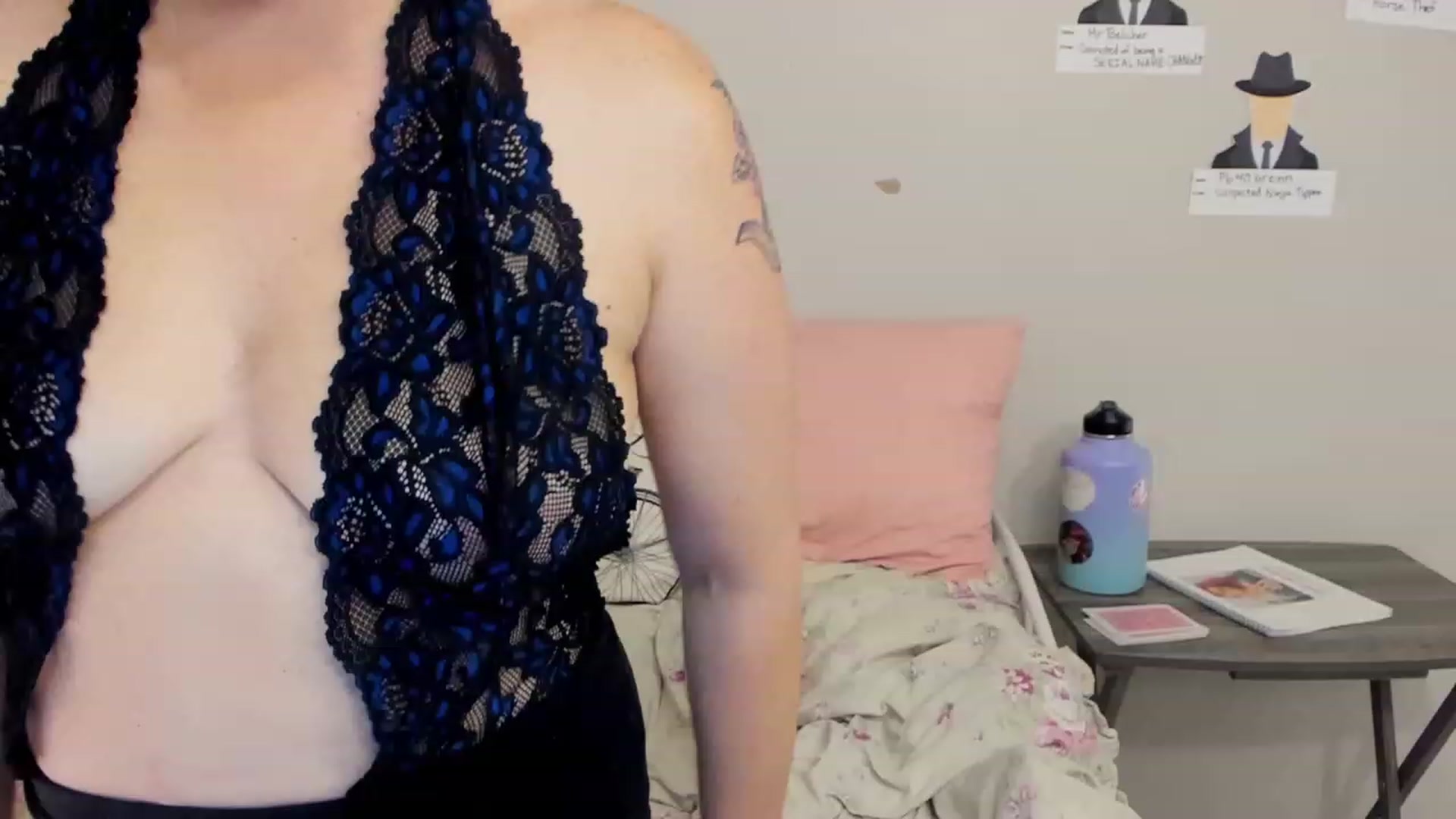 Gallery image thumbnail from FoxyDame's myfreecams stream on, 01/04/2023, 06:21 image 15 of 20