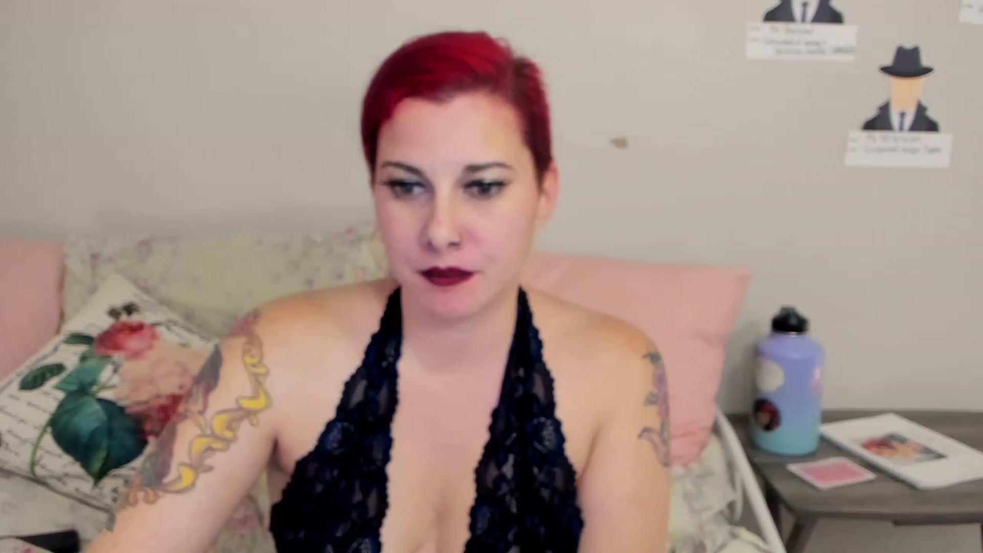 Gallery image thumbnail from FoxyDame's myfreecams stream on, 01/04/2023, 08:07 image 2 of 20