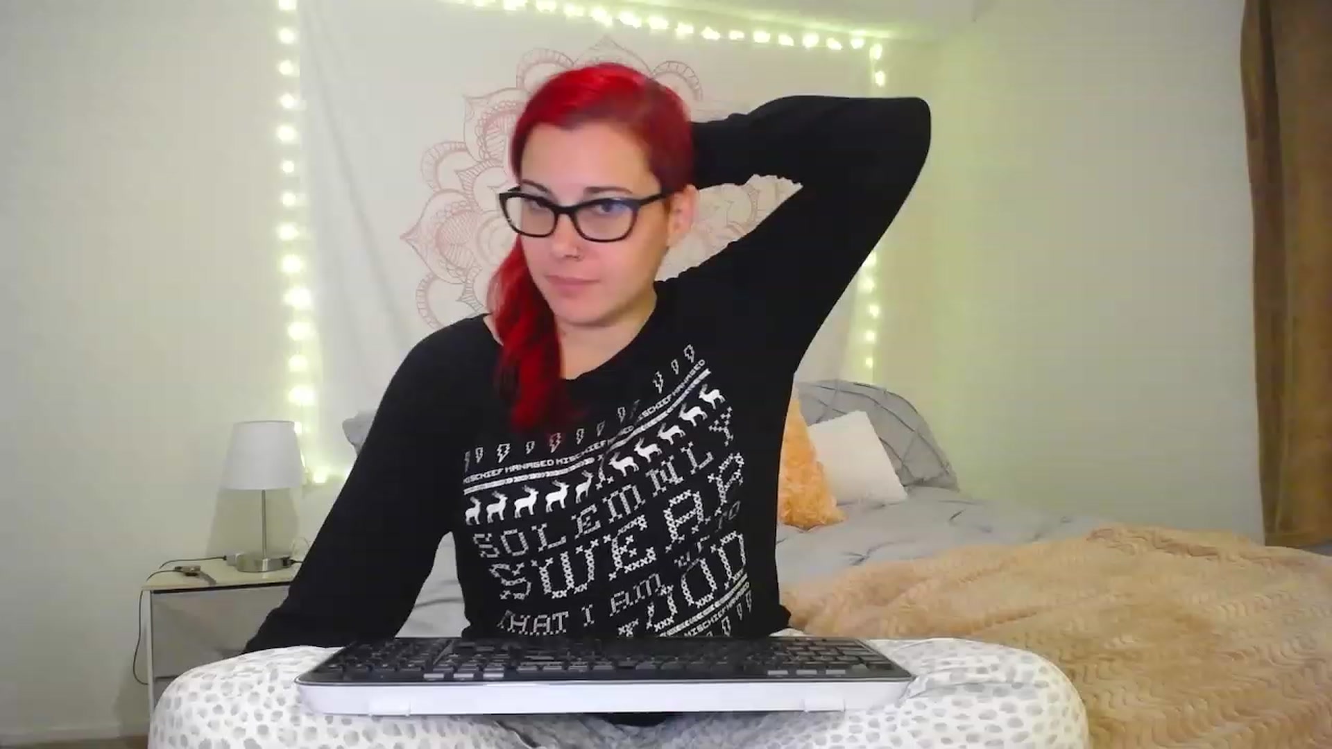 Gallery image thumbnail from FoxyDame's myfreecams stream on, 01/06/2023, 06:32 image 6 of 20