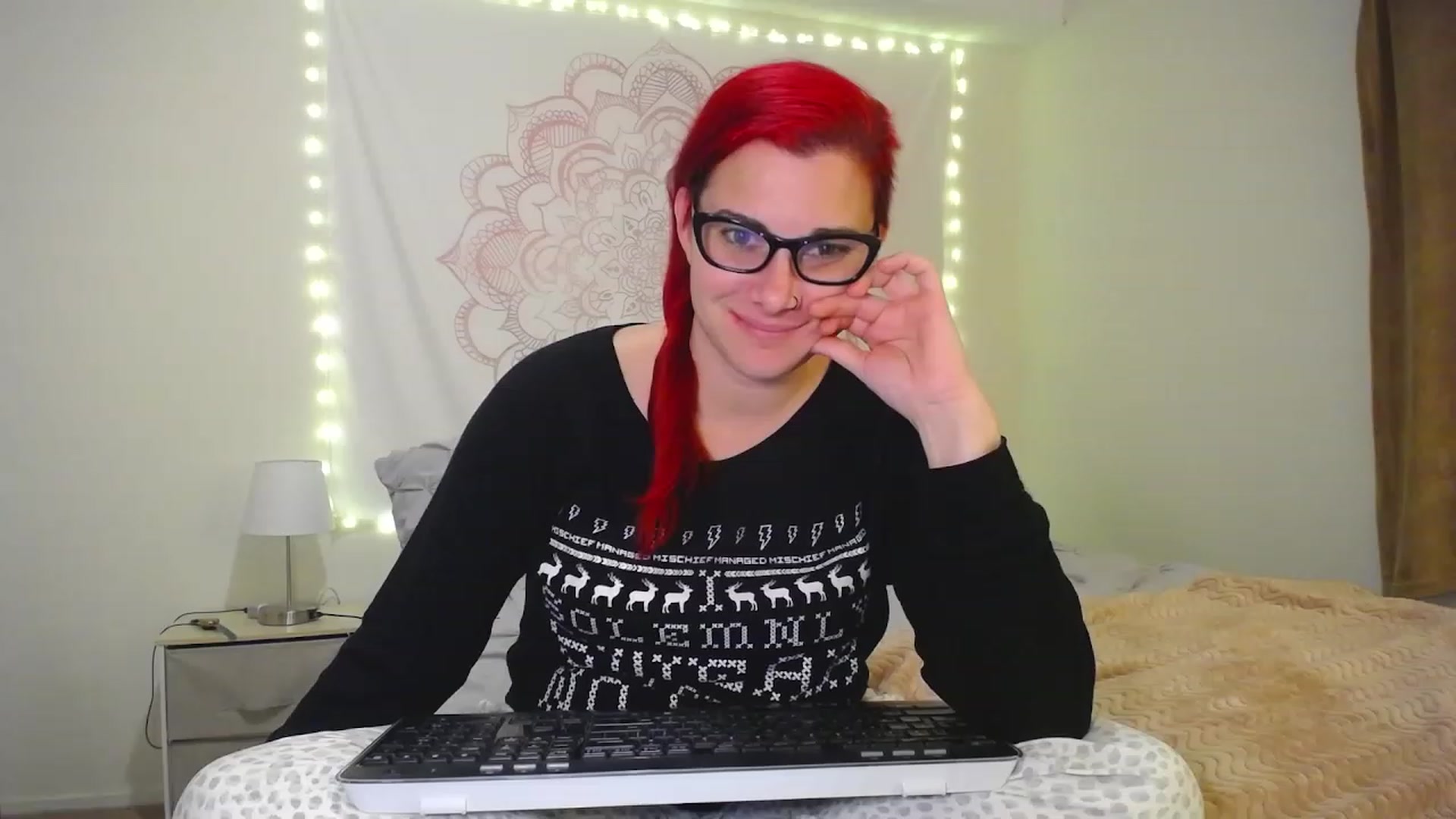 Gallery image thumbnail from FoxyDame's myfreecams stream on, 01/06/2023, 06:32 image 10 of 20