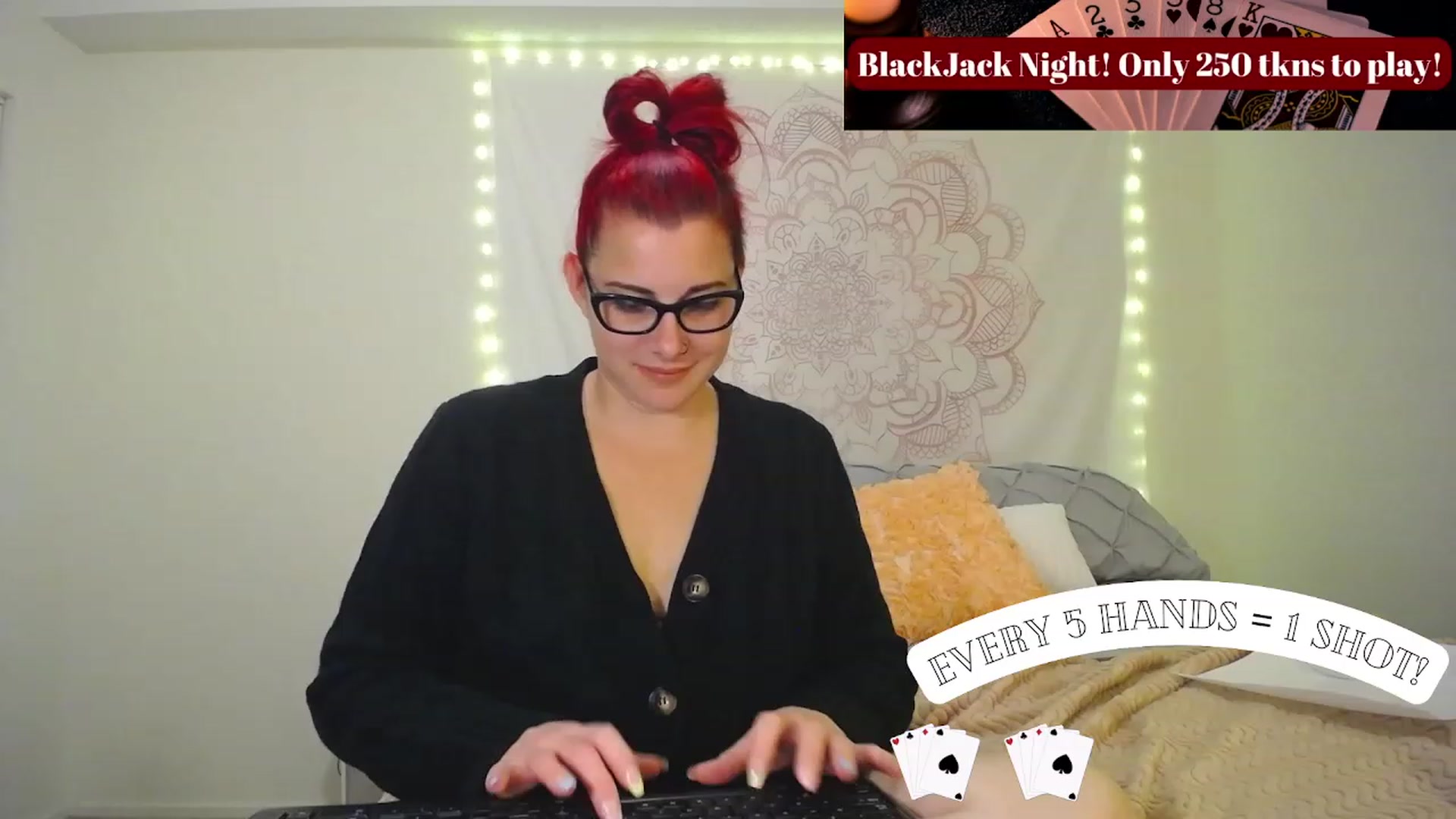 Gallery image thumbnail from FoxyDame's myfreecams stream on, 01/07/2023, 08:19 image 19 of 20