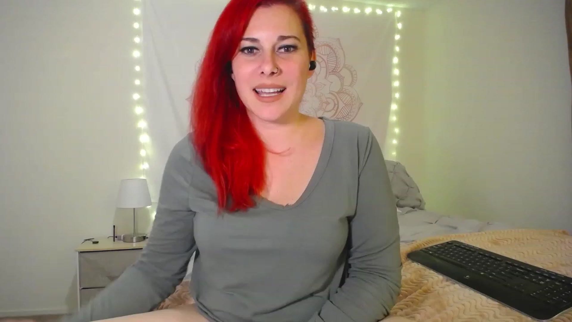 Gallery image thumbnail from FoxyDame's myfreecams stream on, 01/08/2023, 05:35 image 14 of 20