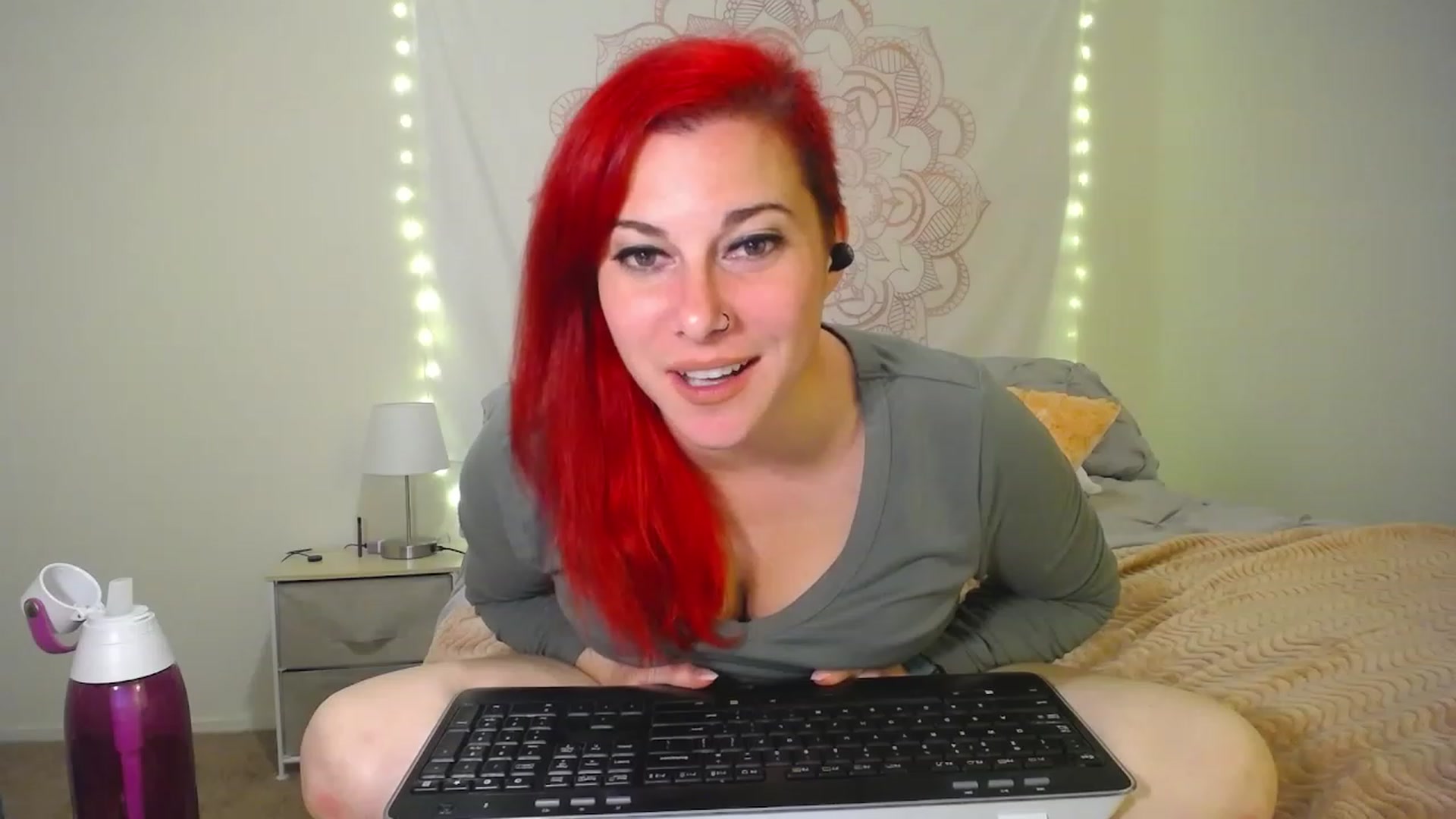Gallery image thumbnail from FoxyDame's myfreecams stream on, 01/08/2023, 07:10 image 20 of 20