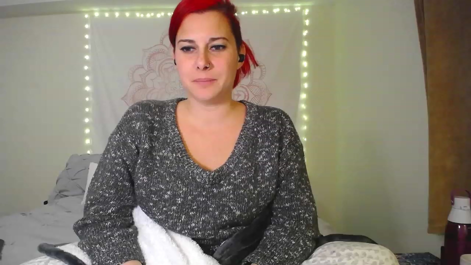 Gallery image thumbnail from FoxyDame's myfreecams stream on, 01/09/2023, 04:51 image 2 of 20