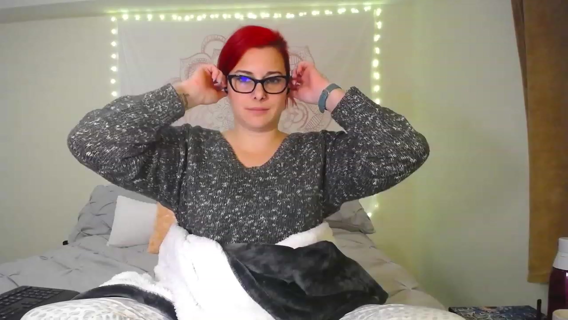 Gallery image thumbnail from FoxyDame's myfreecams stream on, 01/09/2023, 04:51 image 19 of 20