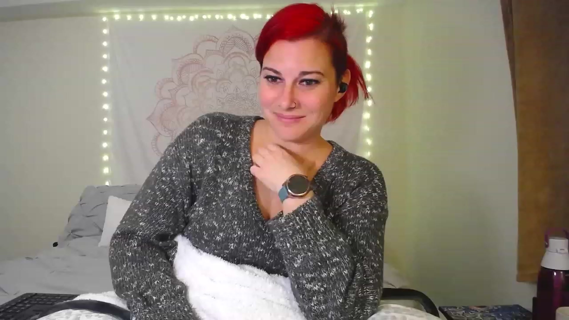 Gallery image thumbnail from FoxyDame's myfreecams stream on, 01/09/2023, 04:51 image 7 of 20