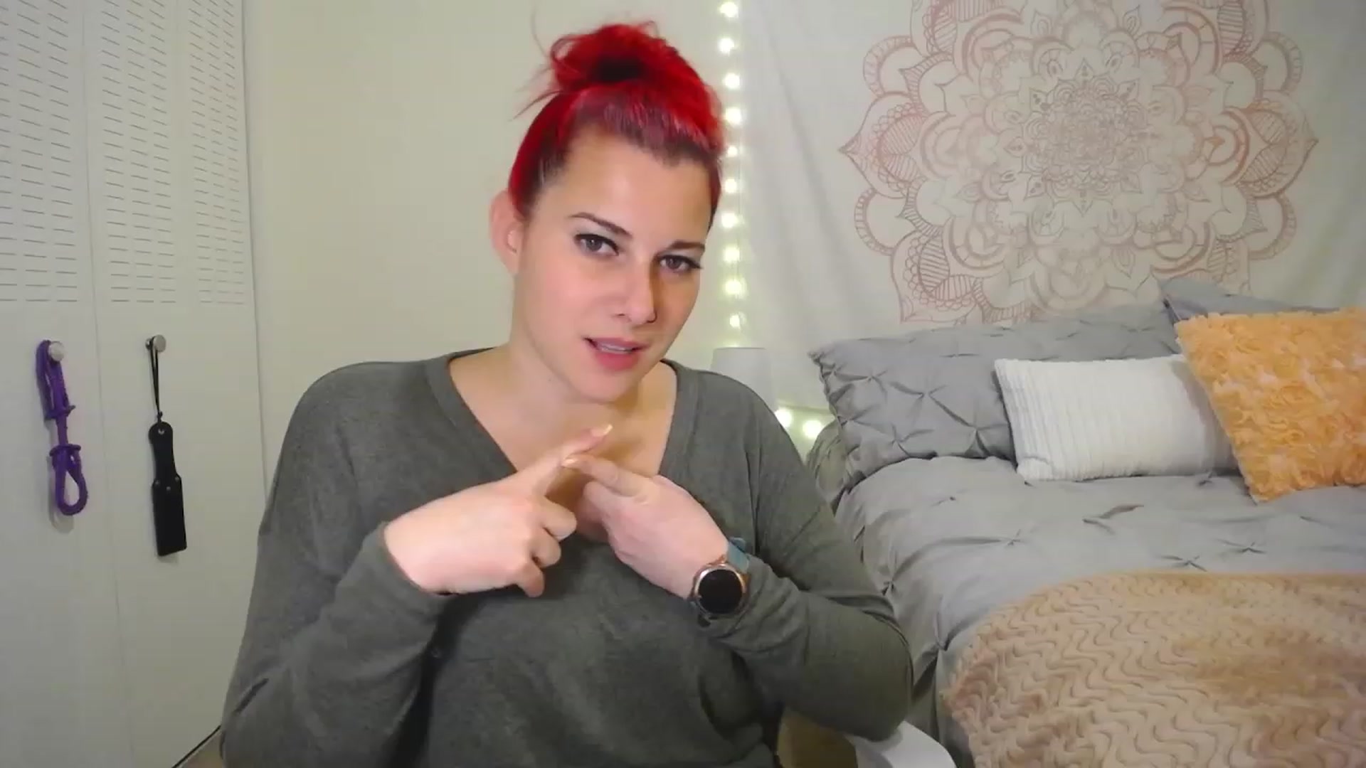 Gallery image thumbnail from FoxyDame's myfreecams stream on, 01/11/2023, 04:00 image 19 of 20