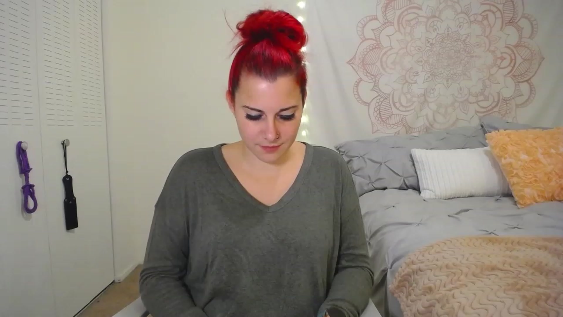 Gallery image thumbnail from FoxyDame's myfreecams stream on, 01/11/2023, 04:00 image 13 of 20