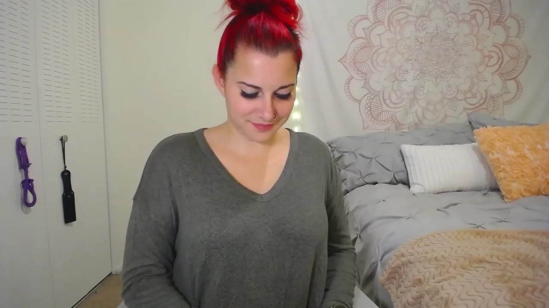 Gallery image thumbnail from FoxyDame's myfreecams stream on, 01/11/2023, 04:00 image 10 of 20