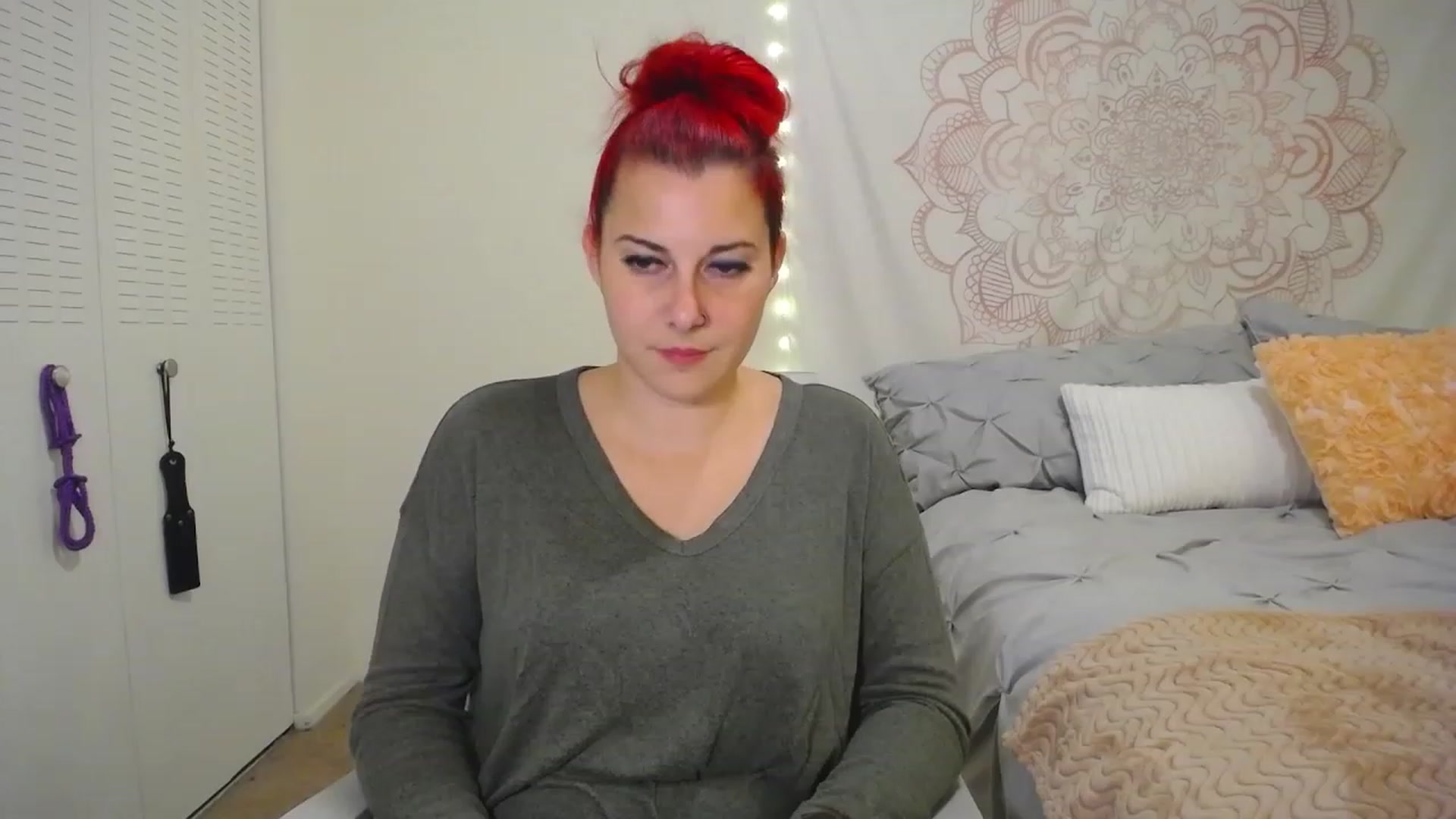Gallery image thumbnail from FoxyDame's myfreecams stream on, 01/11/2023, 04:00 image 15 of 20