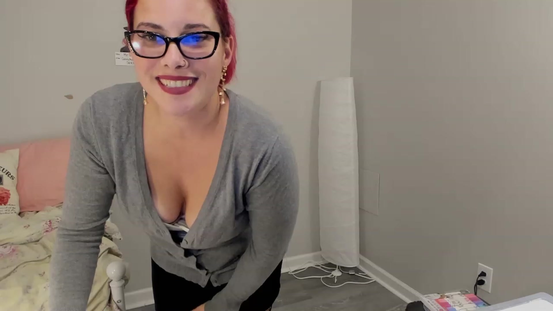 Gallery image thumbnail from FoxyDame's myfreecams stream on, 01/16/2023, 05:20 image 10 of 20