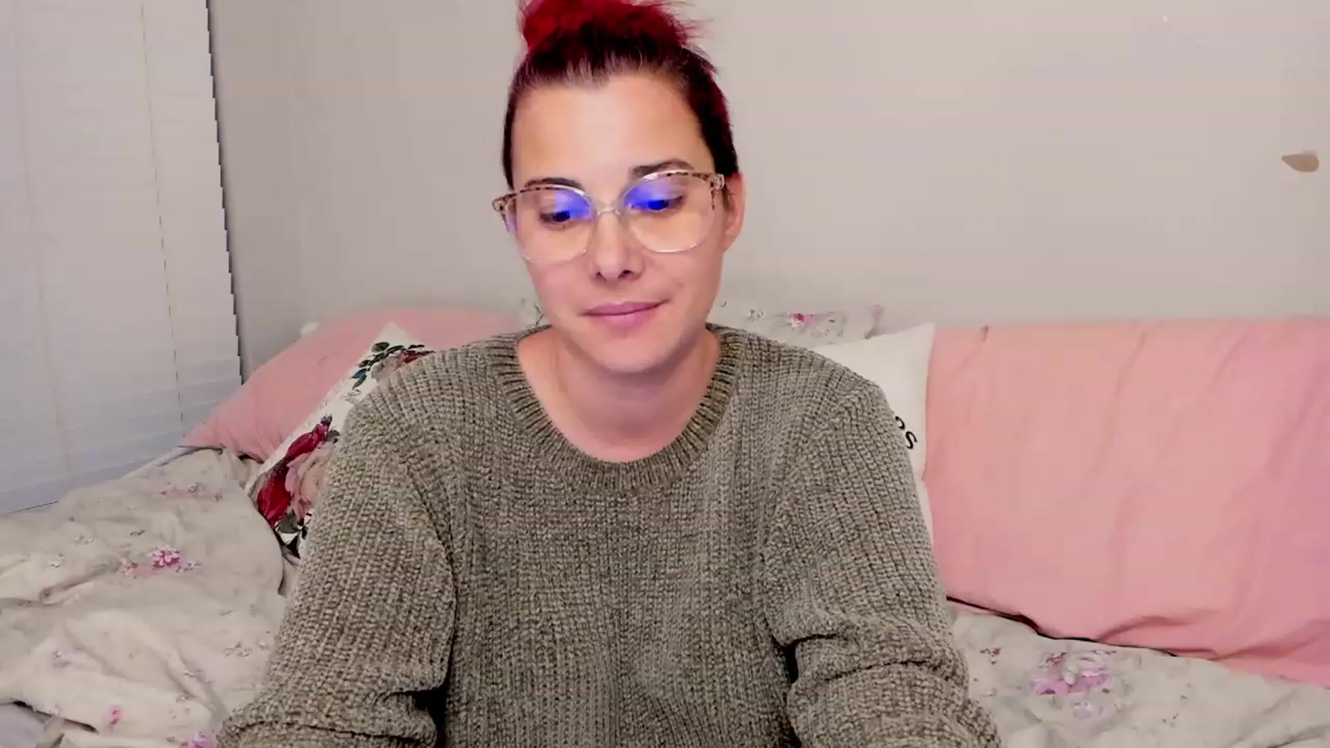 Gallery image thumbnail from FoxyDame's myfreecams stream on, 02/14/2023, 03:36 image 4 of 20