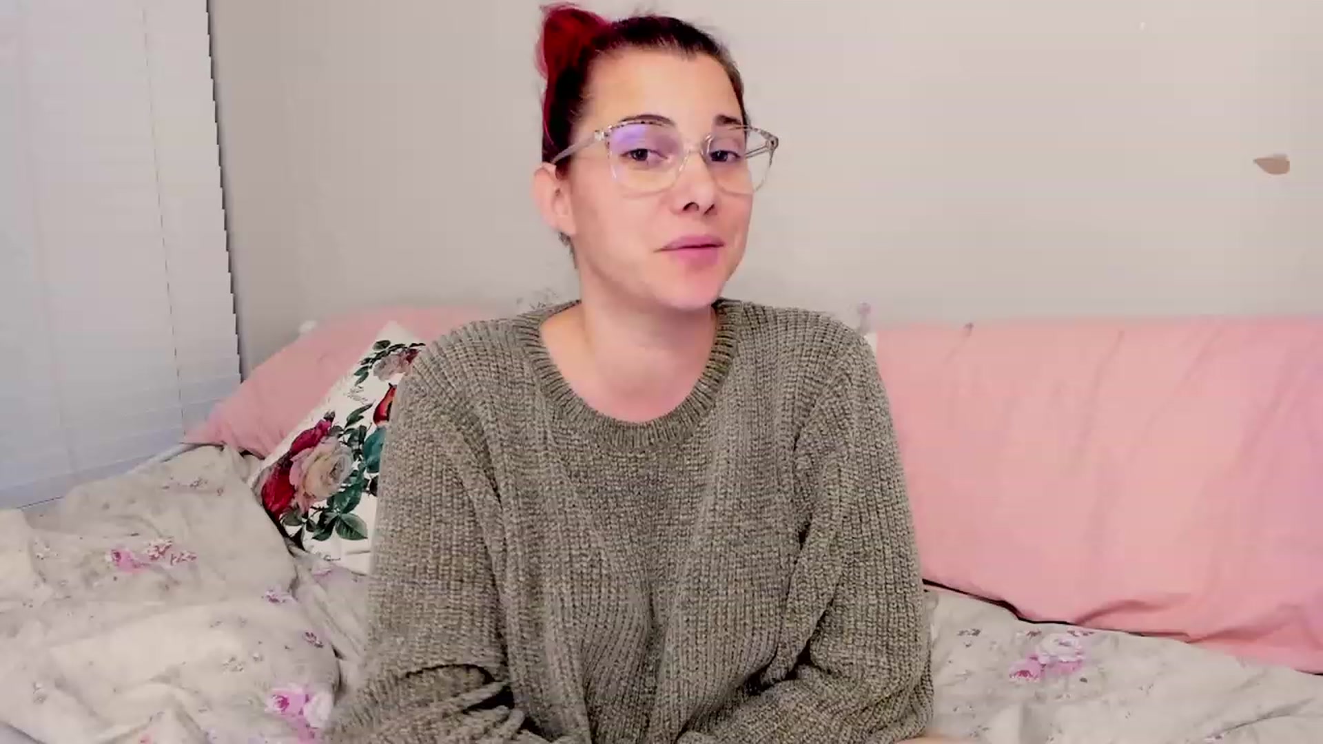 Gallery image thumbnail from FoxyDame's myfreecams stream on, 02/14/2023, 03:36 image 11 of 20