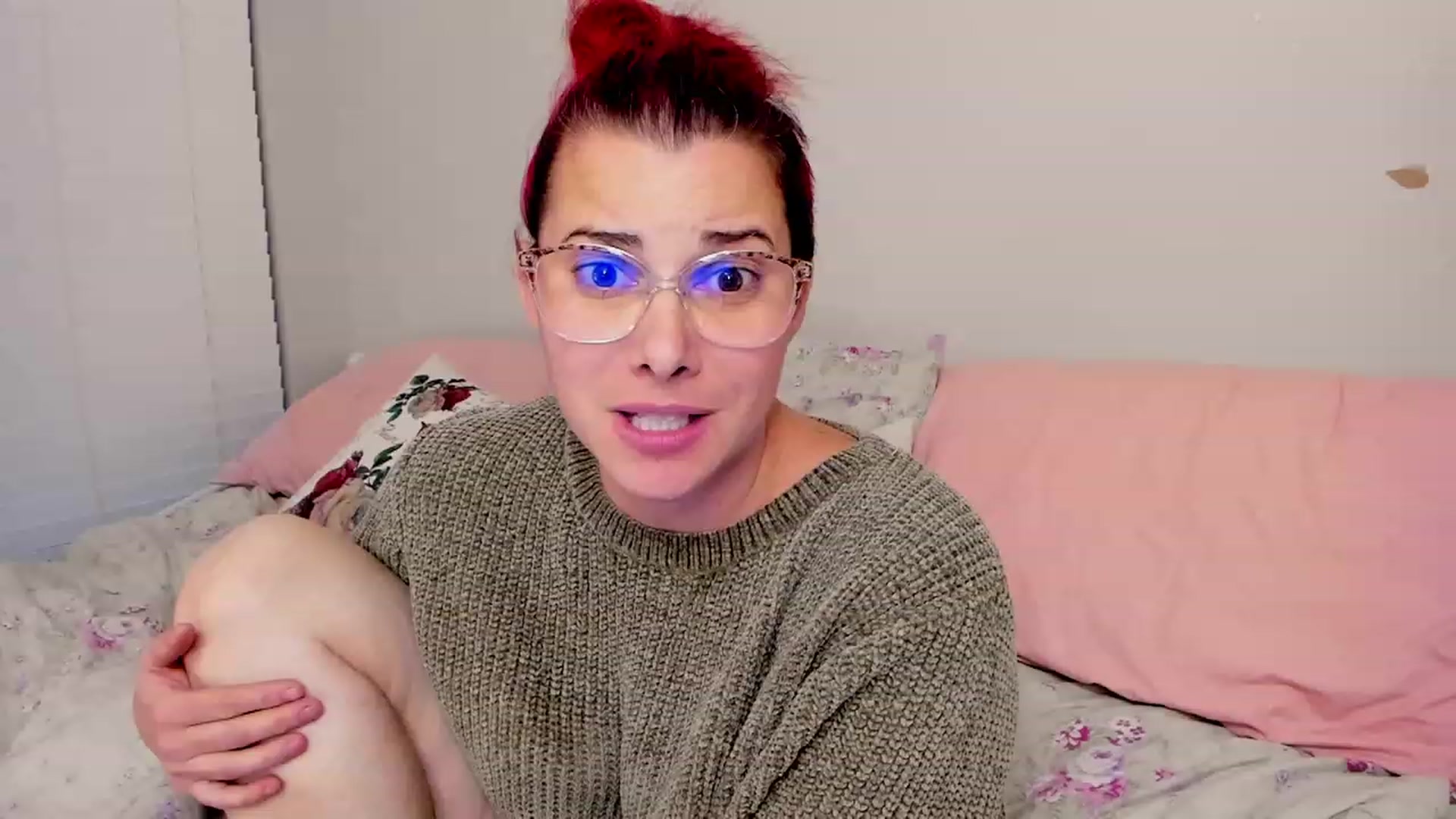 Gallery image thumbnail from FoxyDame's myfreecams stream on, 02/14/2023, 04:45 image 1 of 20