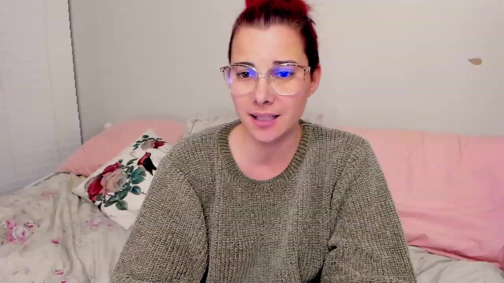 Gallery image thumbnail from FoxyDame's myfreecams stream on, 02/14/2023, 04:45 image 6 of 20