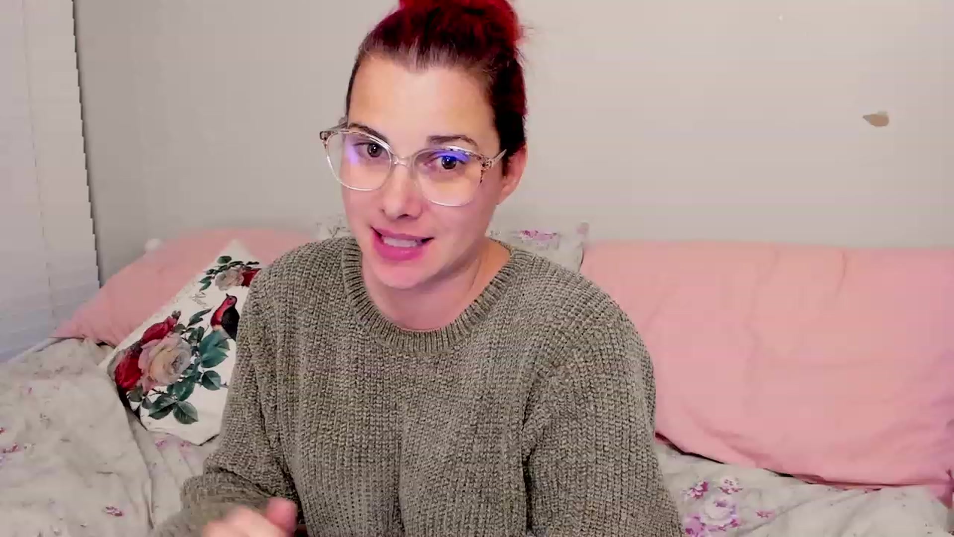 Gallery image thumbnail from FoxyDame's myfreecams stream on, 02/14/2023, 04:45 image 3 of 20
