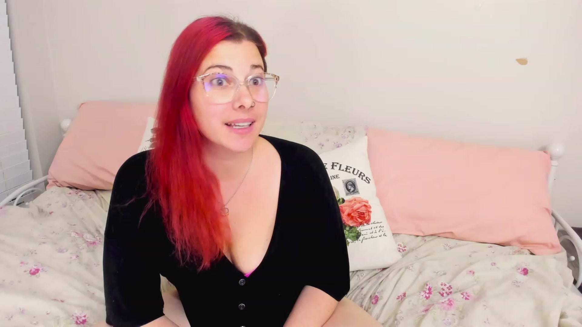 Gallery image thumbnail from FoxyDame's myfreecams stream on, 02/19/2023, 04:57 image 4 of 20