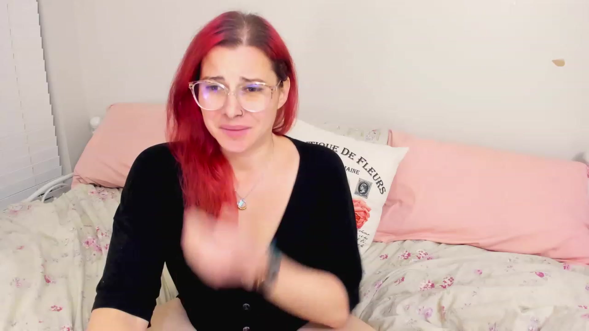Gallery image thumbnail from FoxyDame's myfreecams stream on, 02/19/2023, 04:57 image 10 of 20