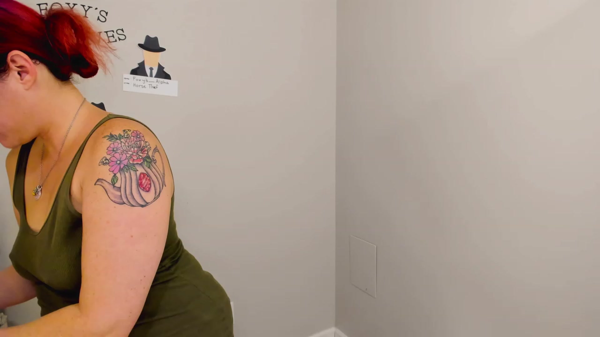 Gallery image thumbnail from FoxyDame's myfreecams stream on, 02/23/2023, 04:09 image 17 of 20