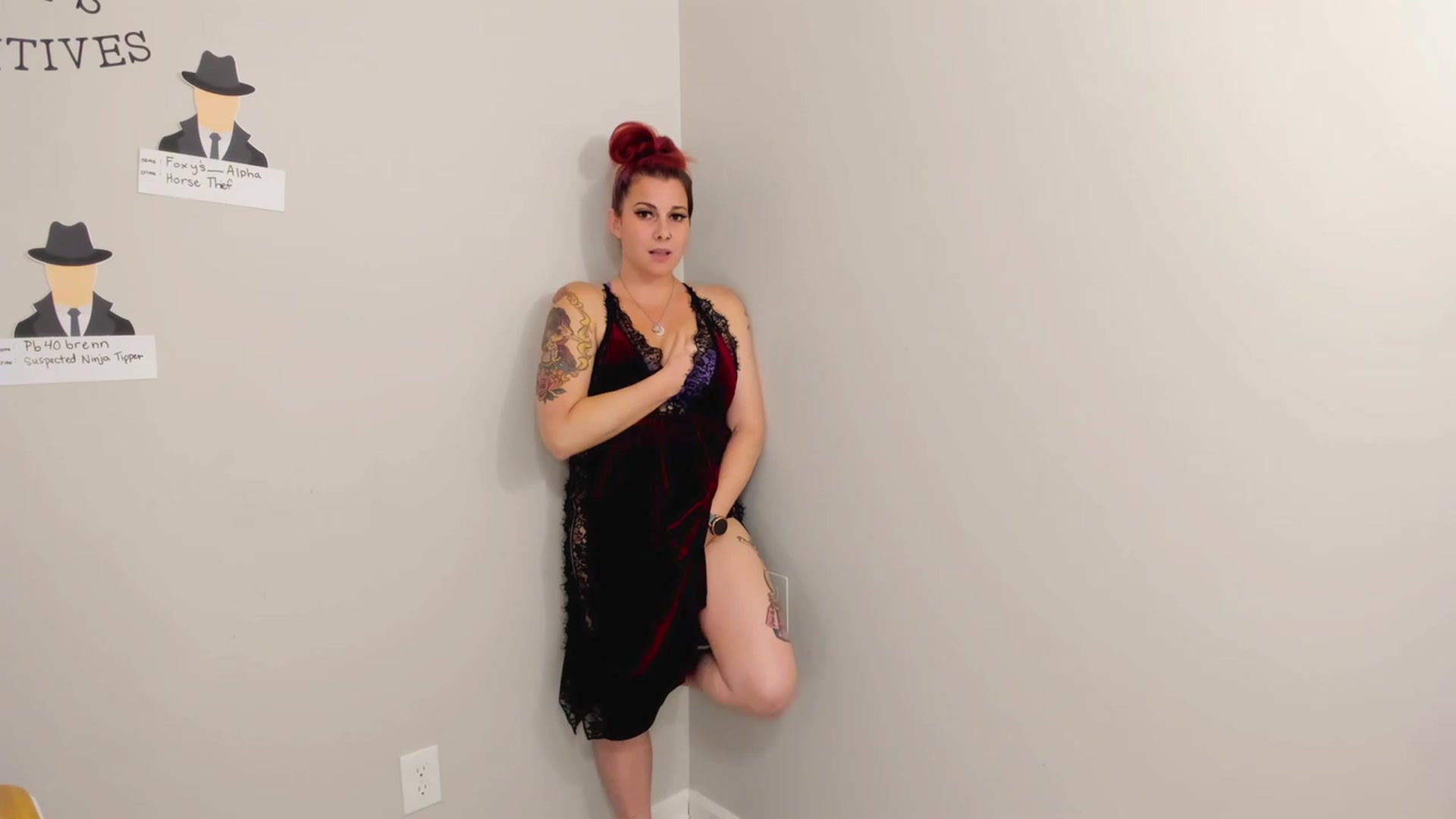 Gallery image thumbnail from FoxyDame's myfreecams stream on, 02/24/2023, 04:08 image 12 of 20