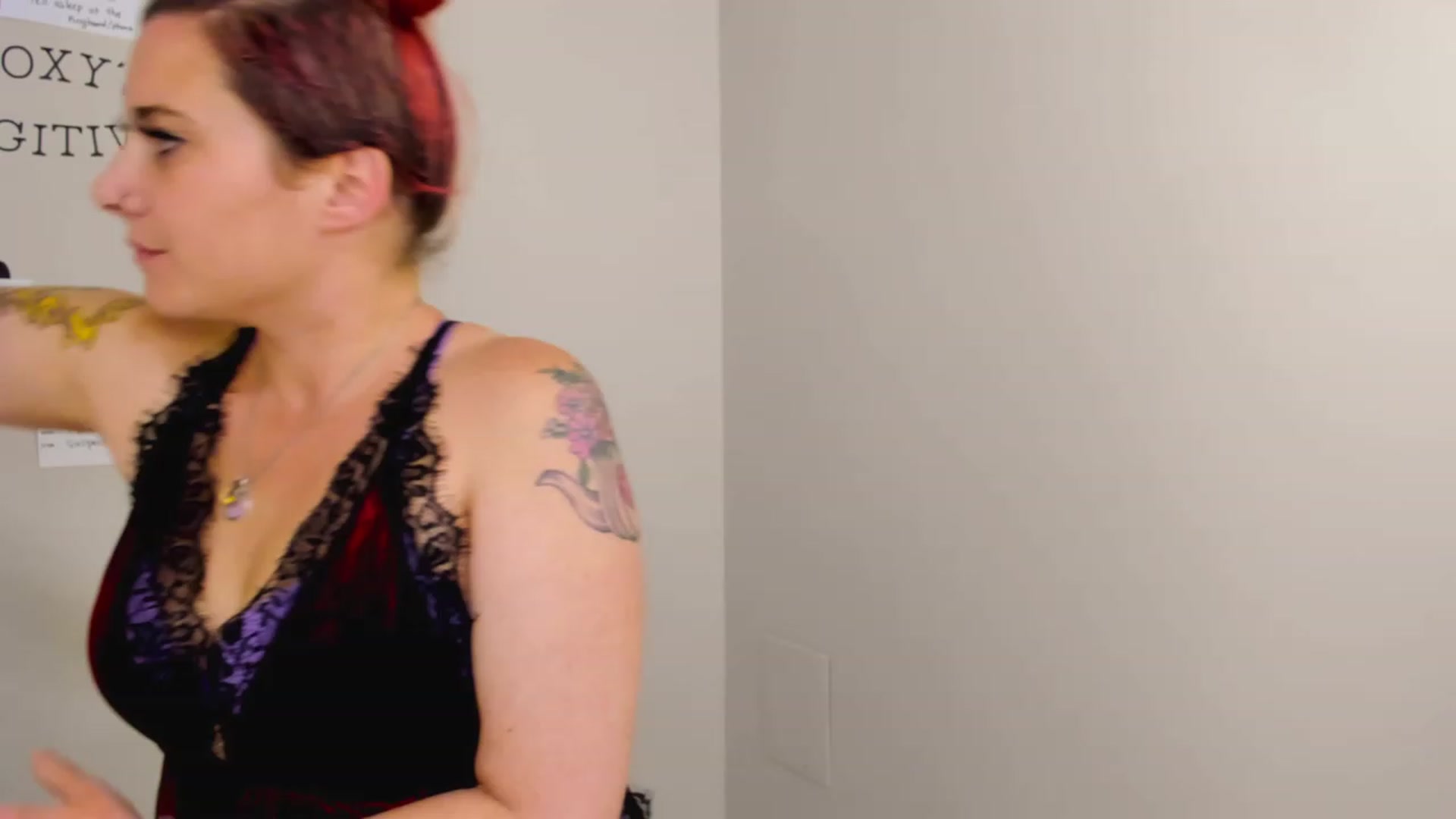 Gallery image thumbnail from FoxyDame's myfreecams stream on, 02/24/2023, 04:08 image 13 of 20