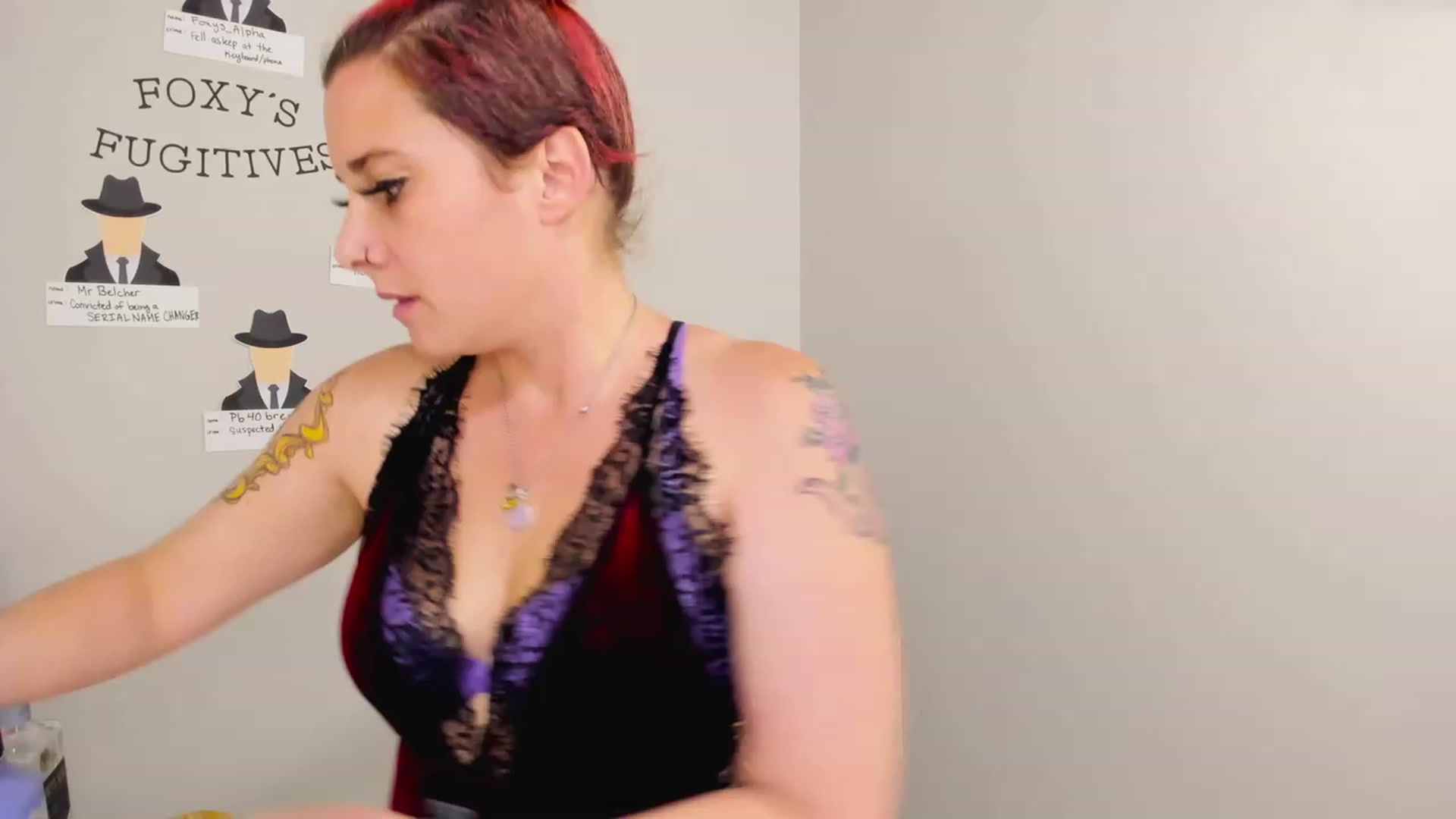 Gallery image thumbnail from FoxyDame's myfreecams stream on, 02/24/2023, 04:08 image 3 of 20