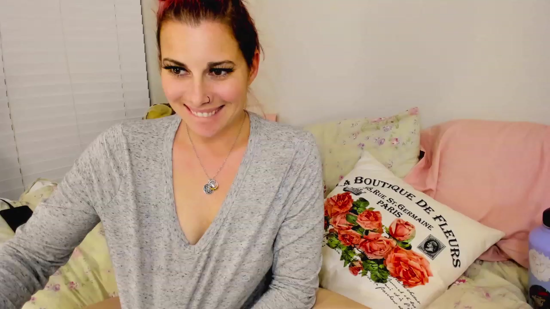 Gallery image thumbnail from FoxyDame's myfreecams stream on, 02/25/2023, 09:14 image 2 of 20