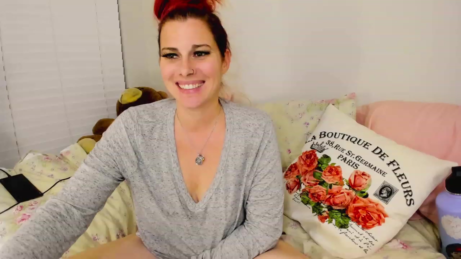 Gallery image thumbnail from FoxyDame's myfreecams stream on, 02/25/2023, 09:14 image 10 of 20
