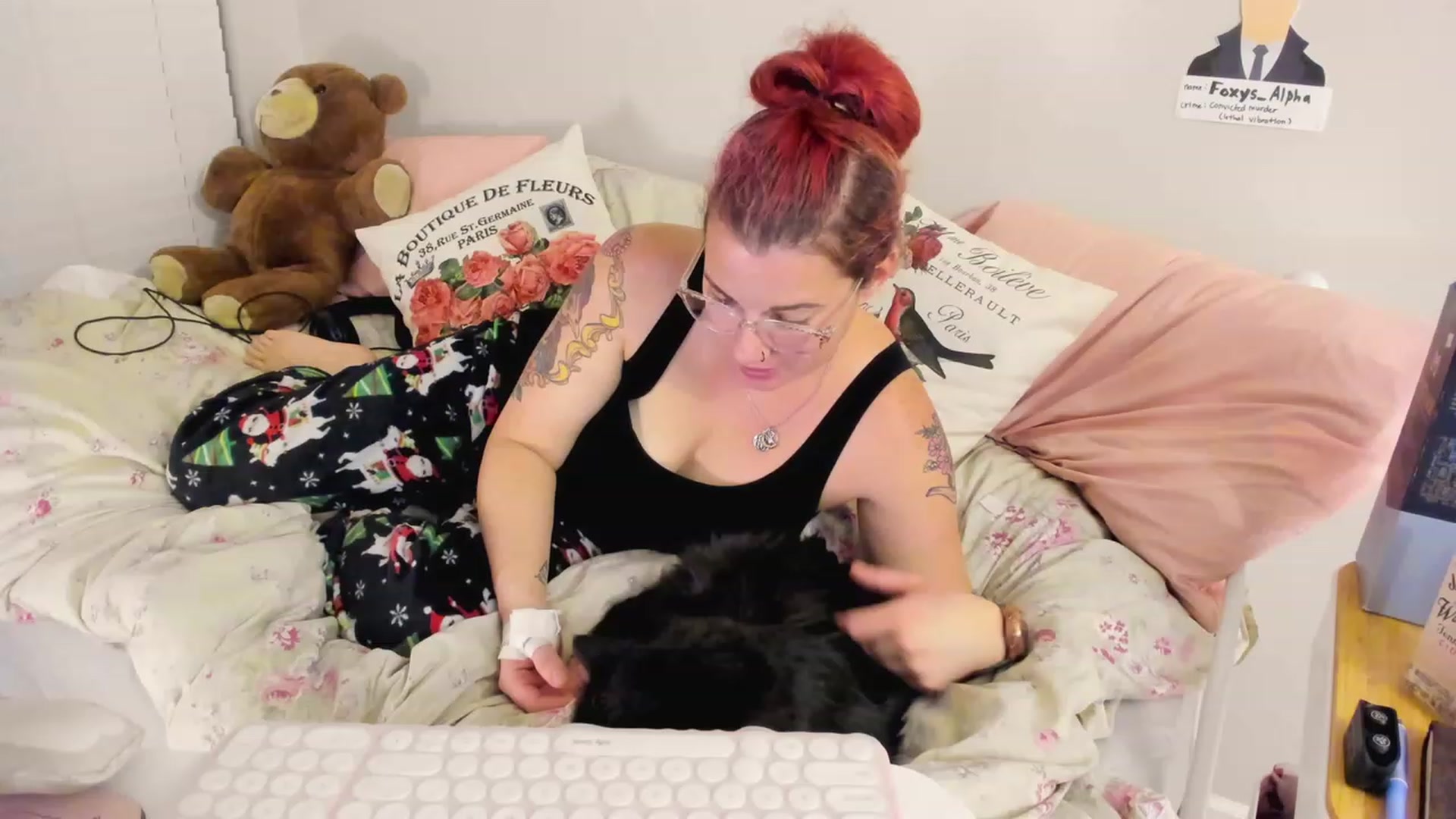 Gallery image thumbnail from FoxyDame's myfreecams stream on, 02/27/2023, 08:18 image 4 of 20