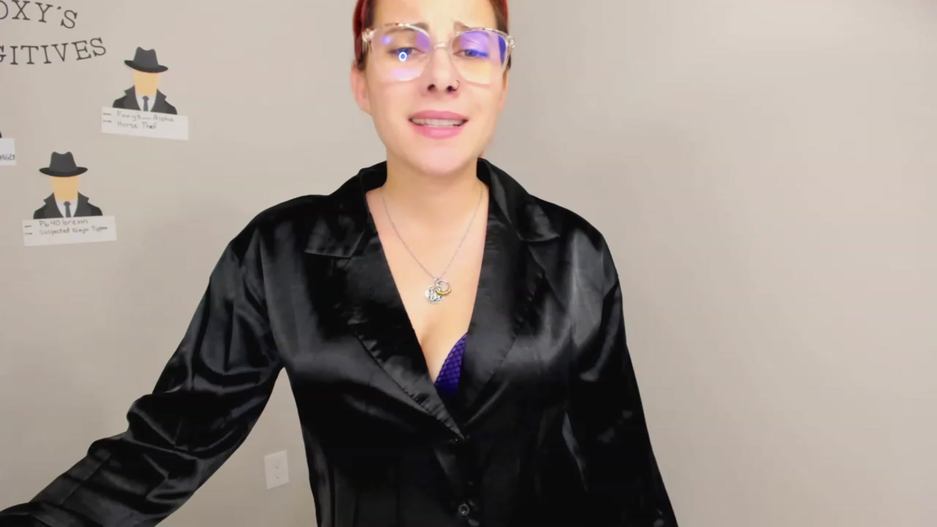 Gallery image thumbnail from FoxyDame's myfreecams stream on, 03/01/2023, 03:27 image 4 of 20