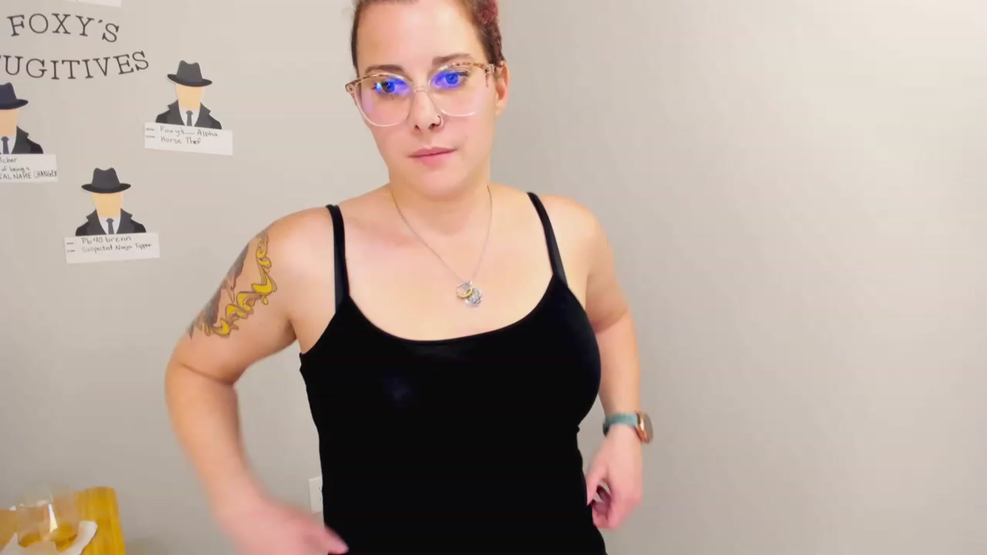 Gallery image thumbnail from FoxyDame's myfreecams stream on, 03/03/2023, 05:46 image 3 of 20
