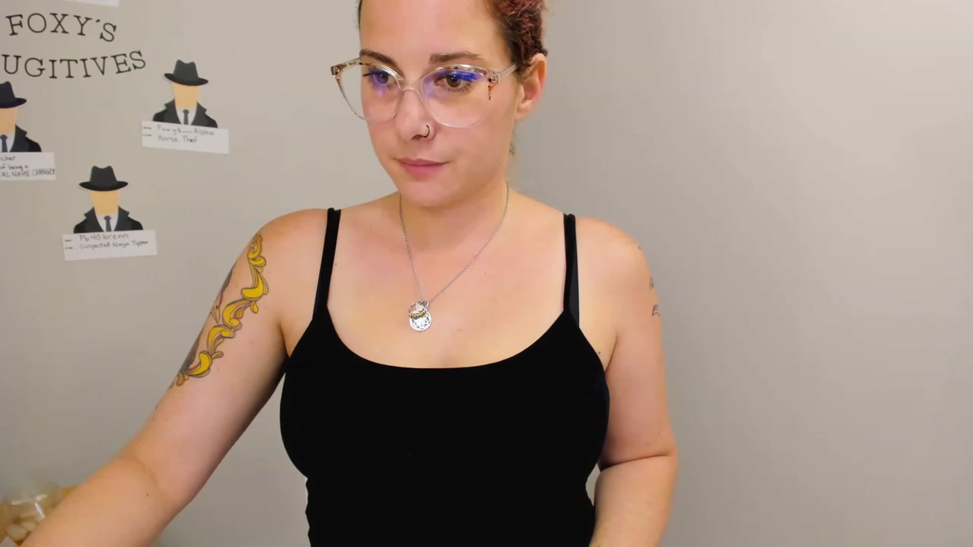 Gallery image thumbnail from FoxyDame's myfreecams stream on, 03/03/2023, 05:46 image 11 of 20