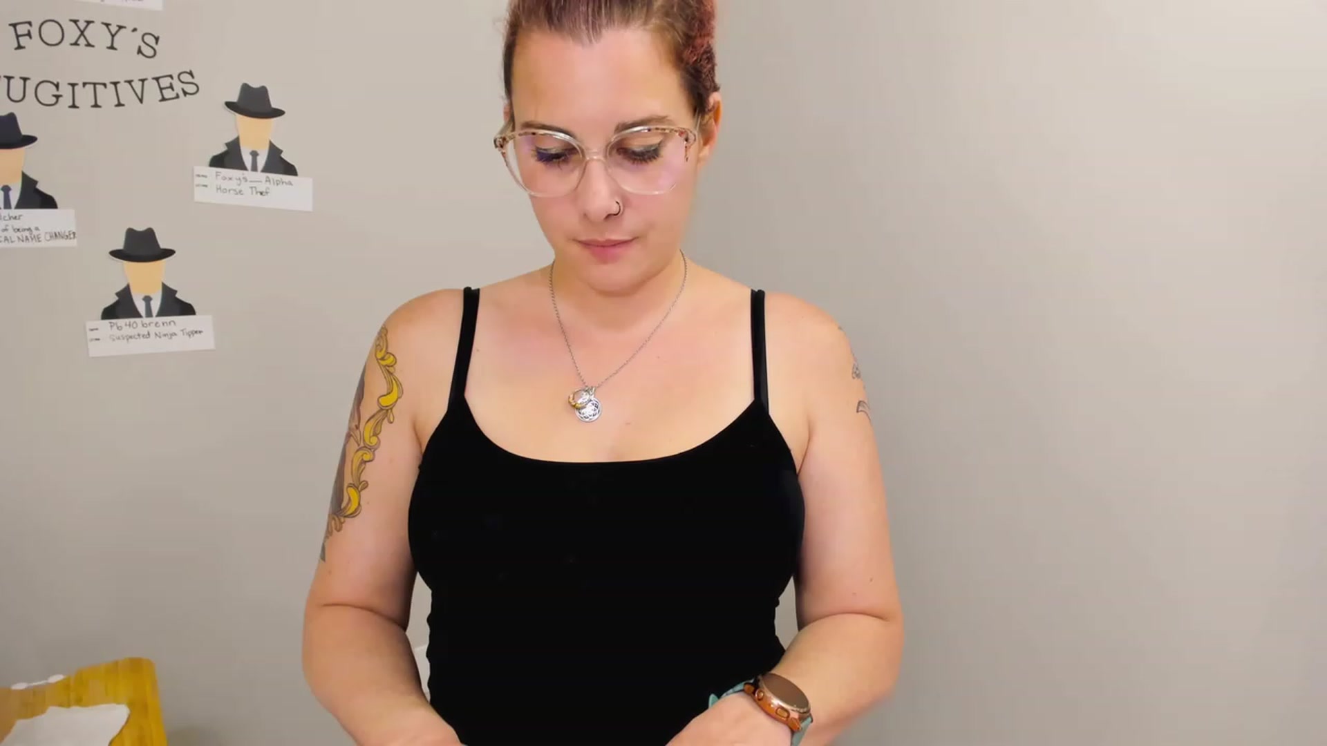Gallery image thumbnail from FoxyDame's myfreecams stream on, 03/03/2023, 05:46 image 9 of 20