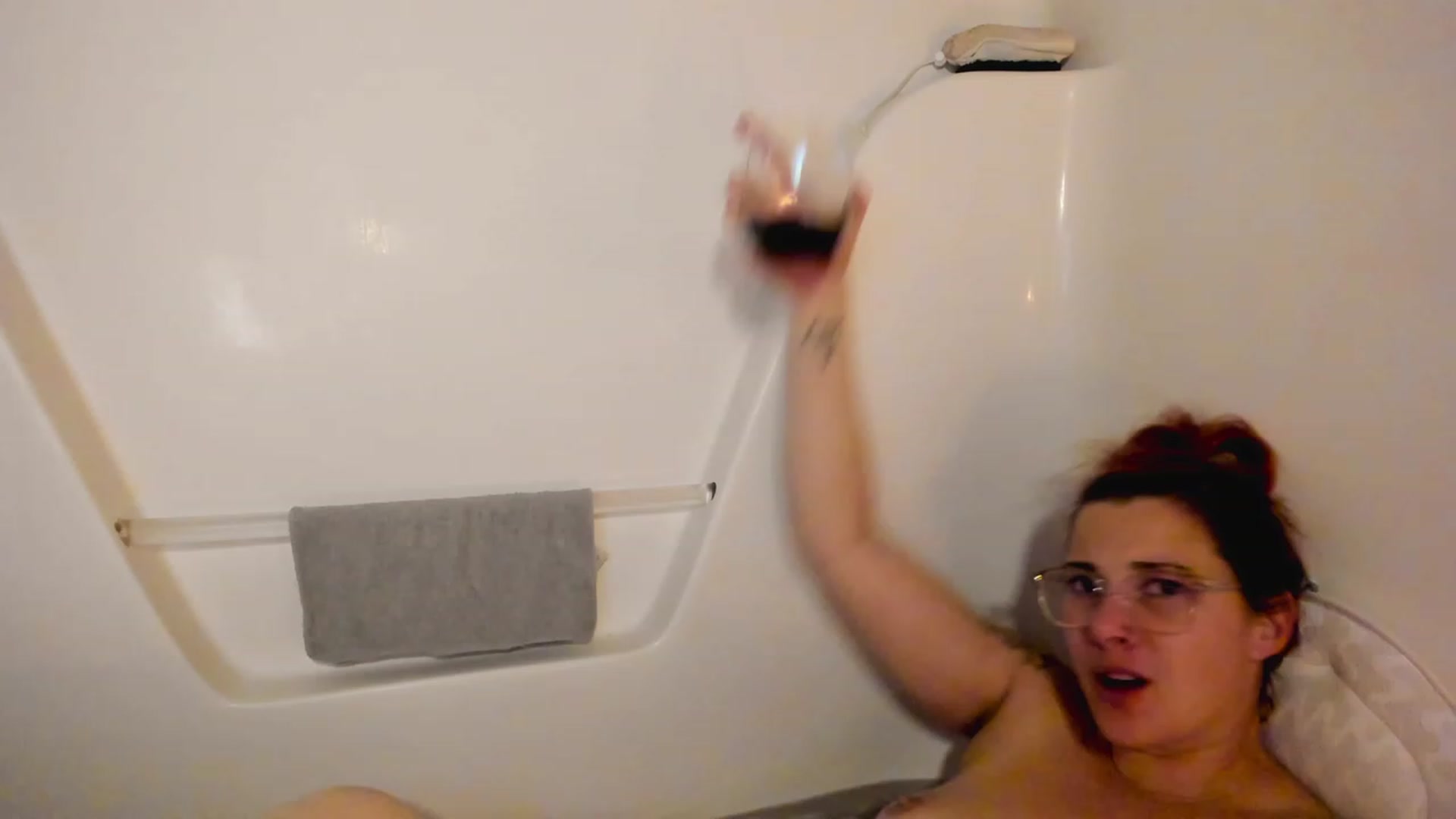 Gallery image thumbnail from FoxyDame's myfreecams stream on, 03/07/2023, 07:41 image 5 of 20