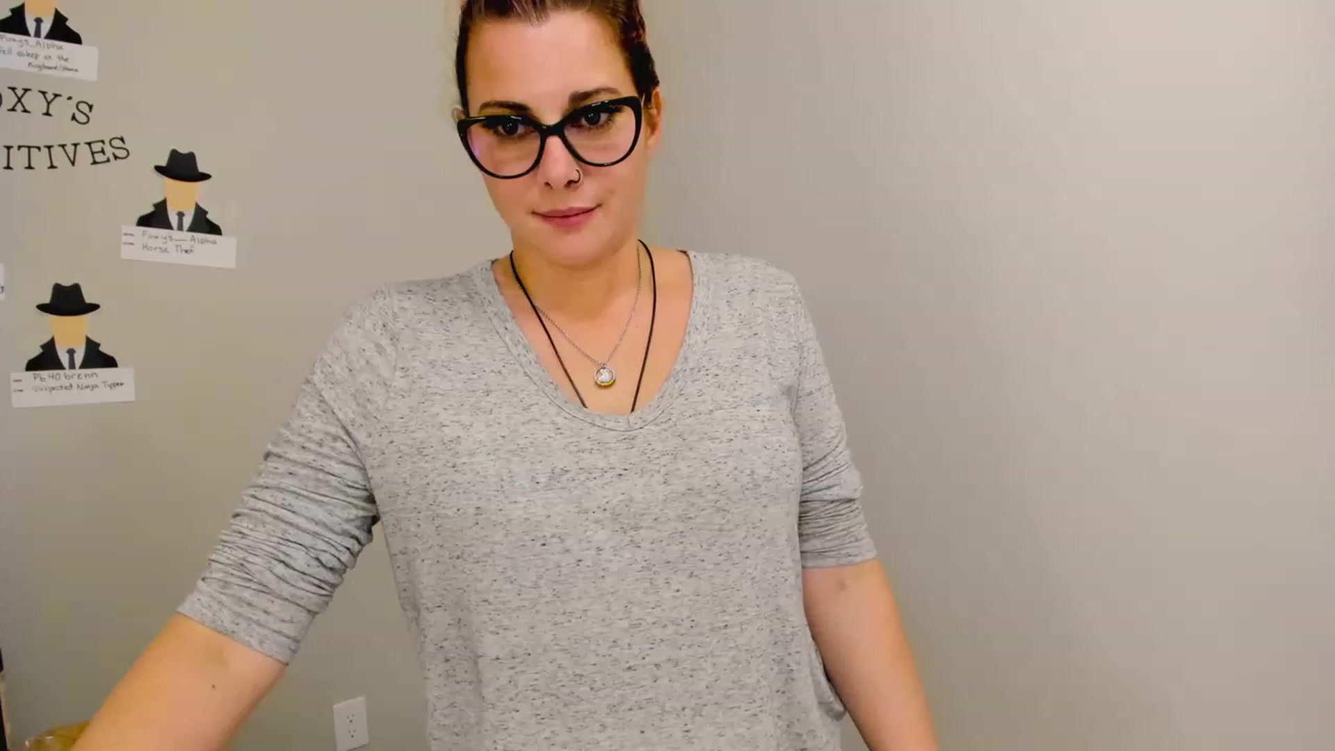 Gallery image thumbnail from FoxyDame's myfreecams stream on, 03/08/2023, 08:45 image 5 of 20