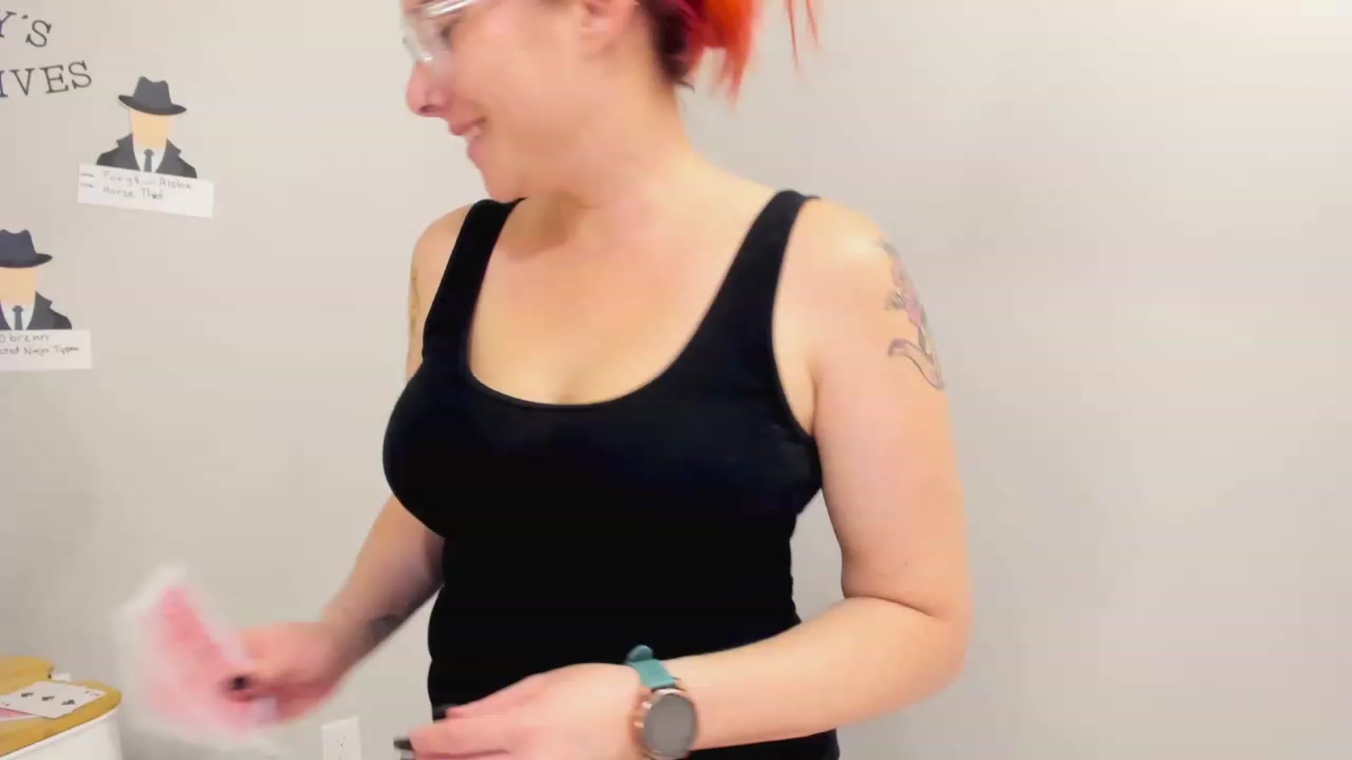 Gallery image thumbnail from FoxyDame's myfreecams stream on, 03/10/2023, 06:46 image 17 of 20
