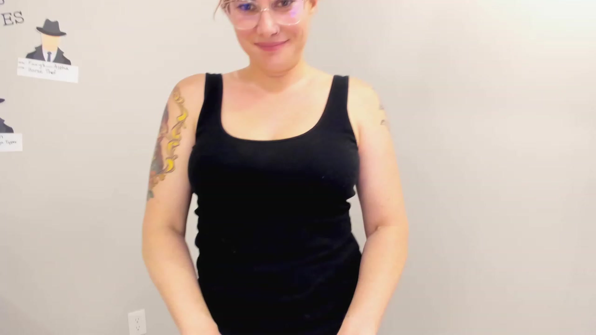 Gallery image thumbnail from FoxyDame's myfreecams stream on, 03/10/2023, 06:46 image 7 of 20