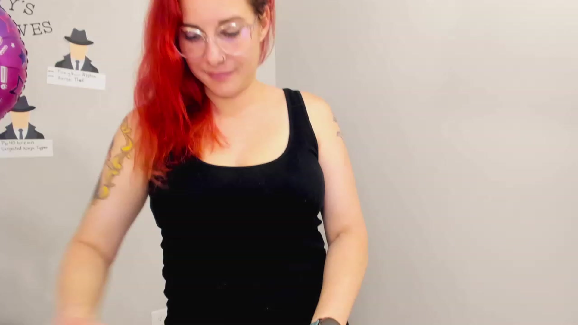 Gallery image thumbnail from FoxyDame's myfreecams stream on, 03/10/2023, 07:32 image 1 of 20