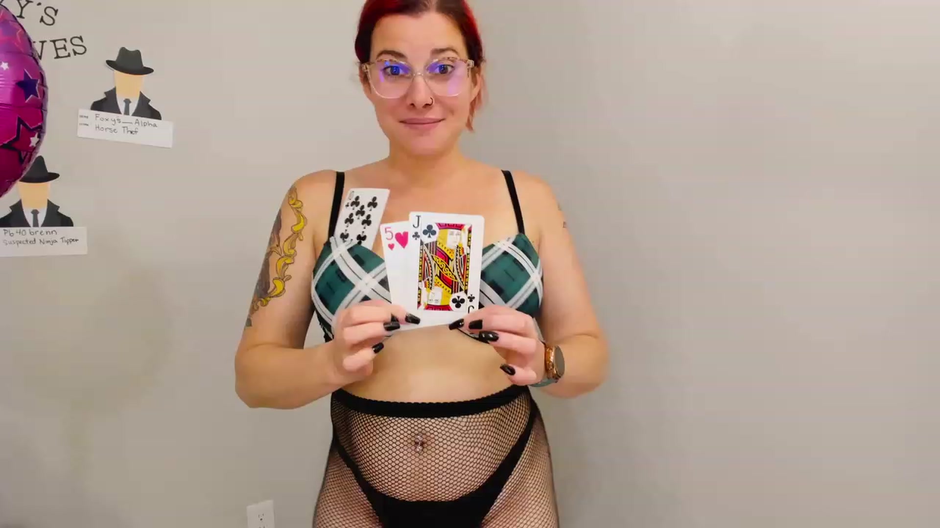 Gallery image thumbnail from FoxyDame's myfreecams stream on, 03/10/2023, 07:32 image 7 of 20