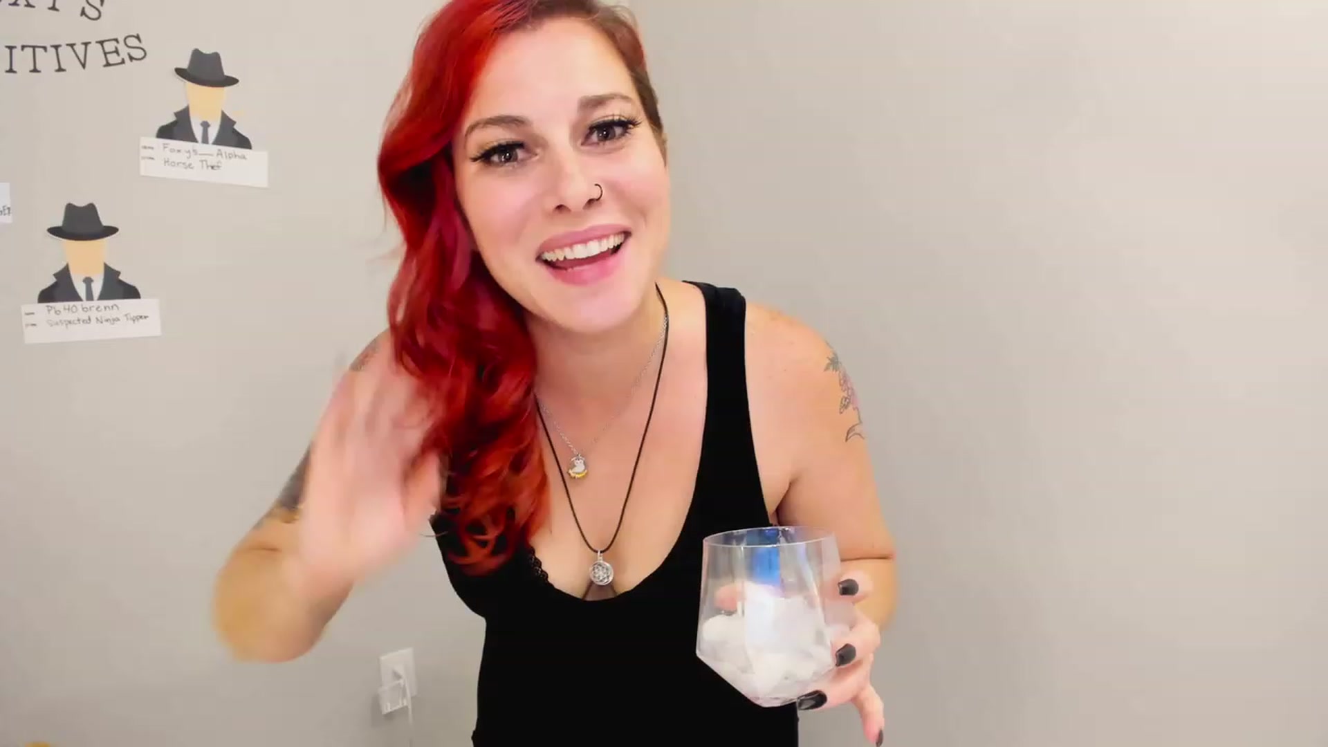 Gallery image thumbnail from FoxyDame's myfreecams stream on, 03/11/2023, 08:29 image 8 of 20