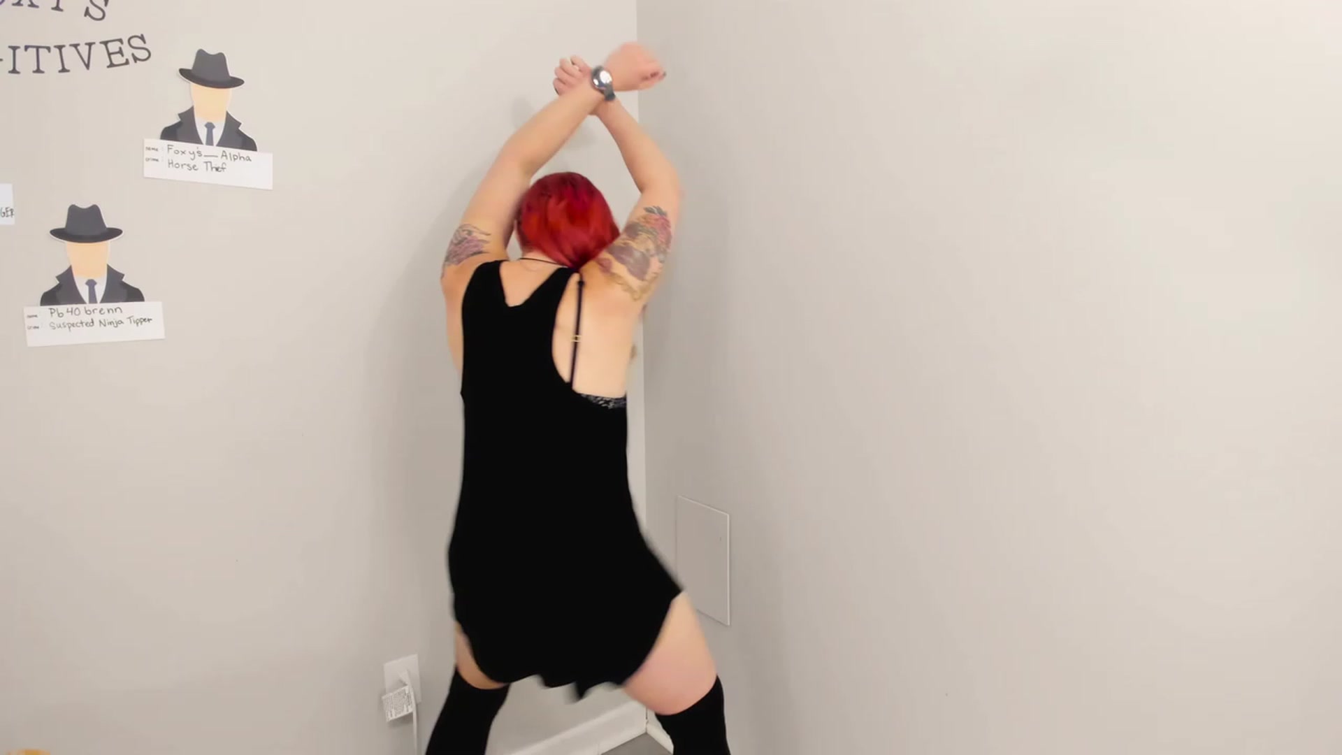 Gallery image thumbnail from FoxyDame's myfreecams stream on, 03/11/2023, 08:29 image 3 of 20