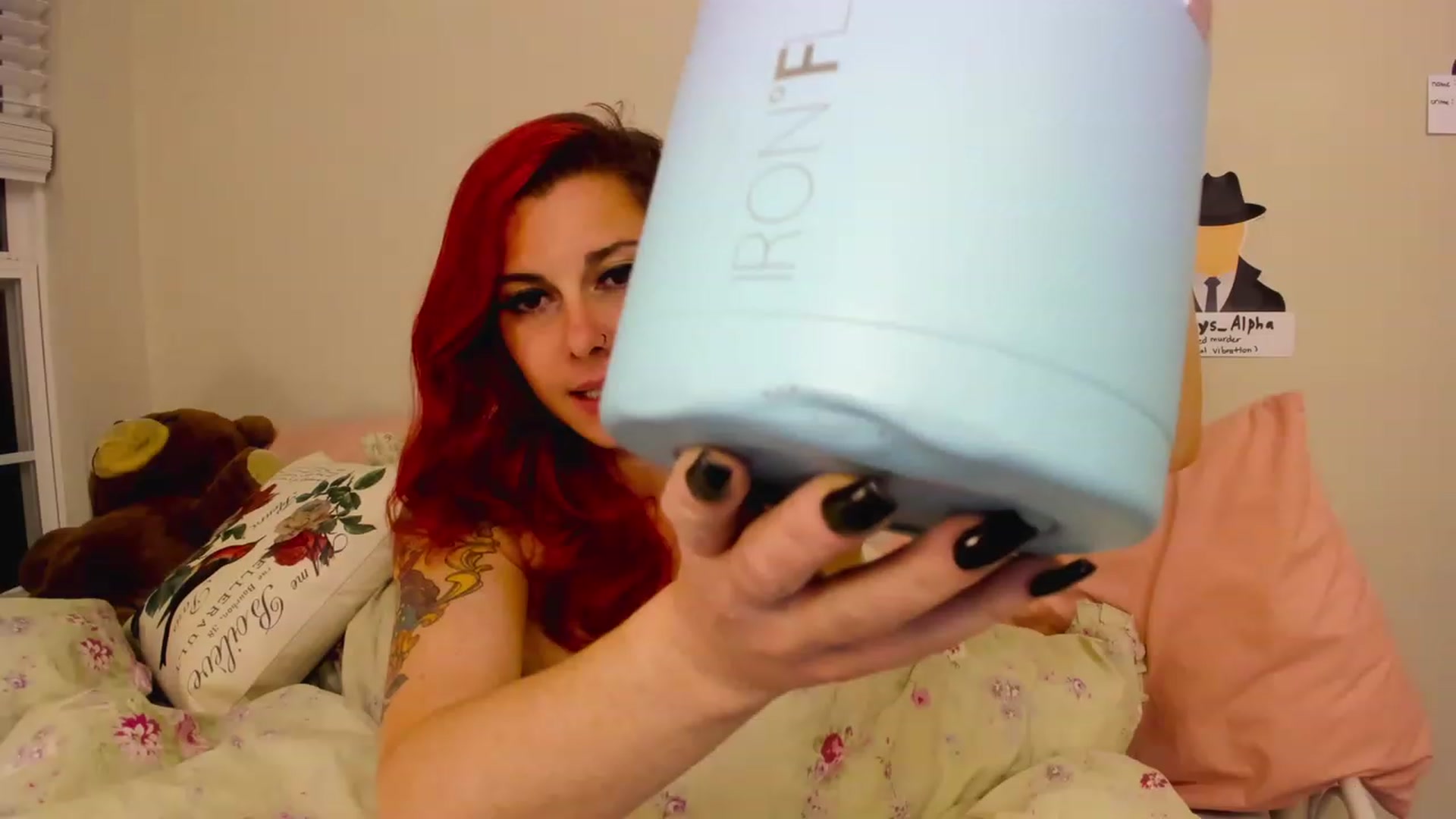 Gallery image thumbnail from FoxyDame's myfreecams stream on, 03/12/2023, 09:15 image 18 of 20