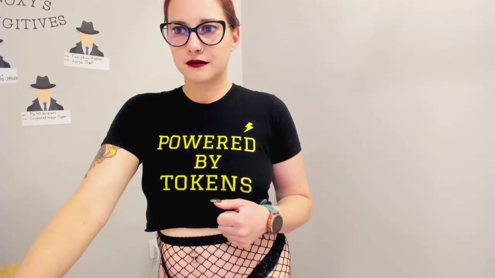 Gallery image thumbnail from FoxyDame's myfreecams stream on, 03/22/2023, 05:01 image 10 of 20